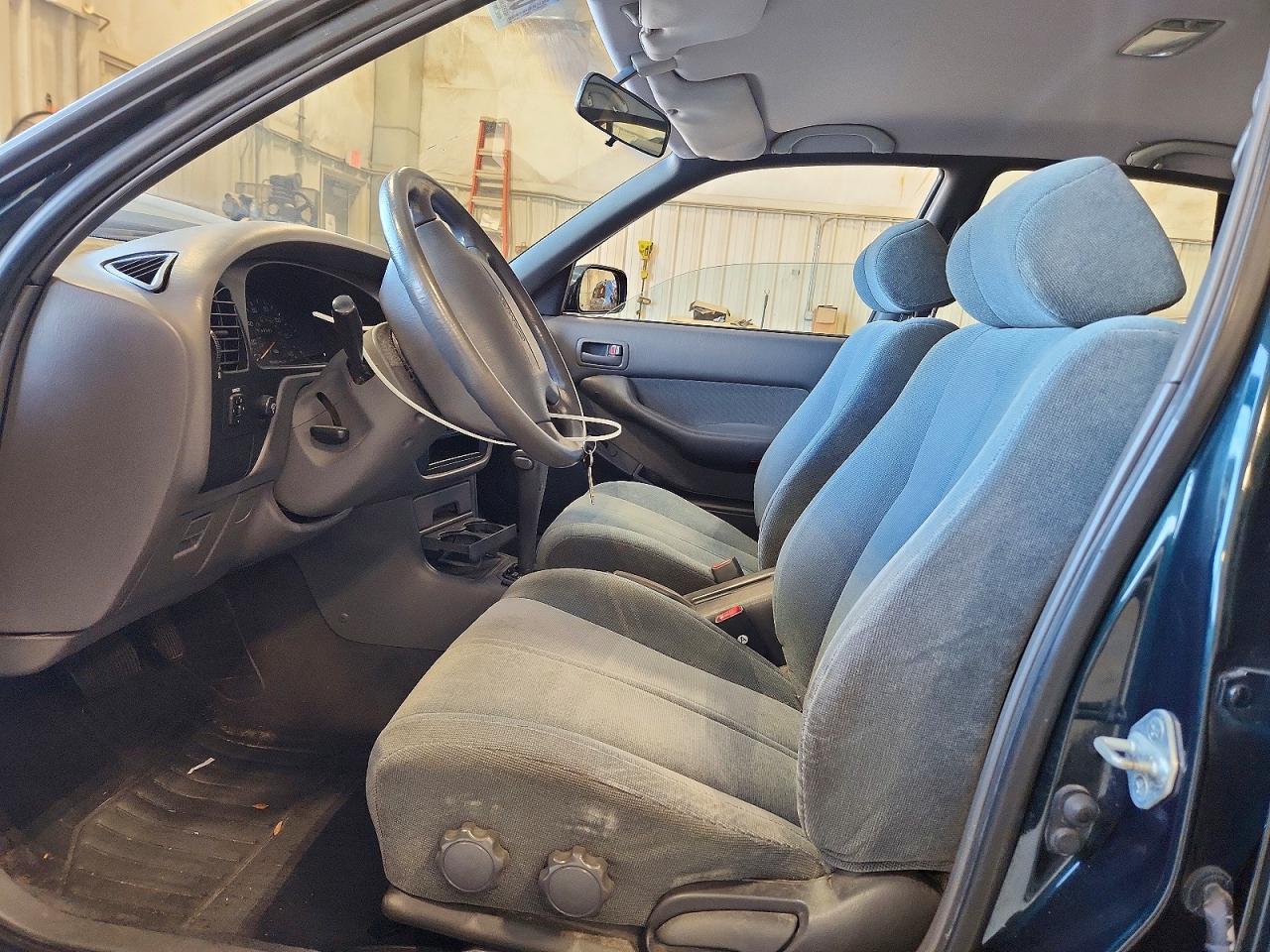 1992 Toyota Camry Le Green vin: JT2SK12EXN0017387