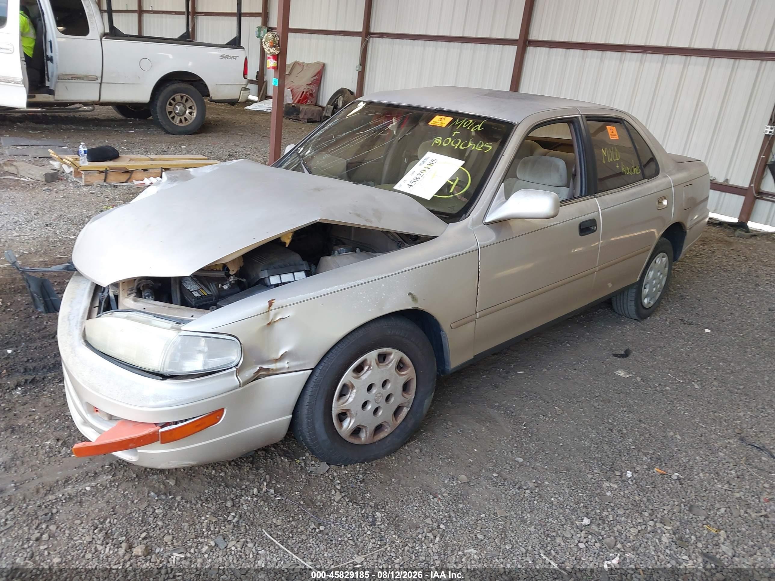 1994 Toyota Camry Le Beige vin: JT2SK12EXR0195869