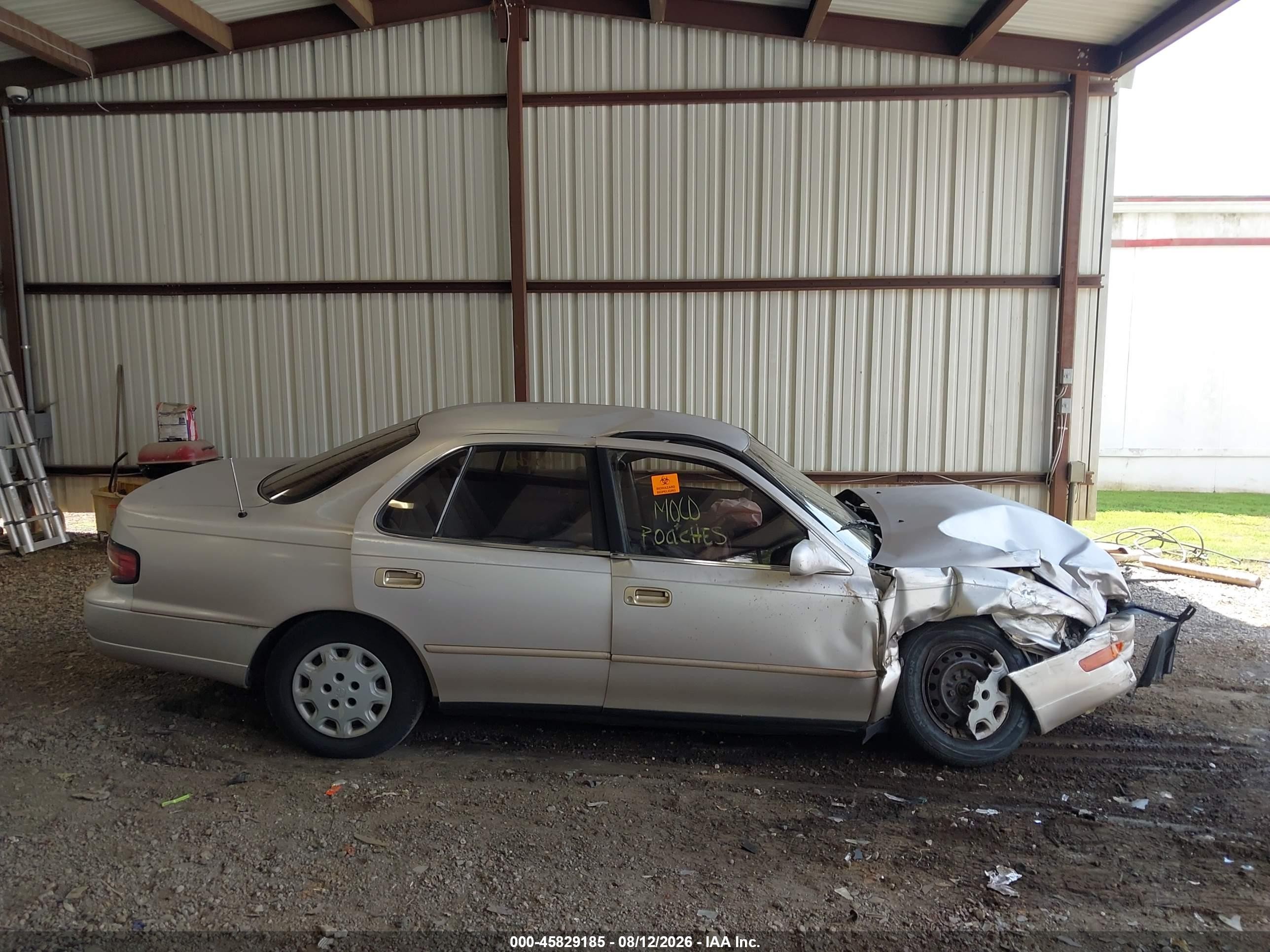 1994 Toyota Camry Le Beige vin: JT2SK12EXR0195869