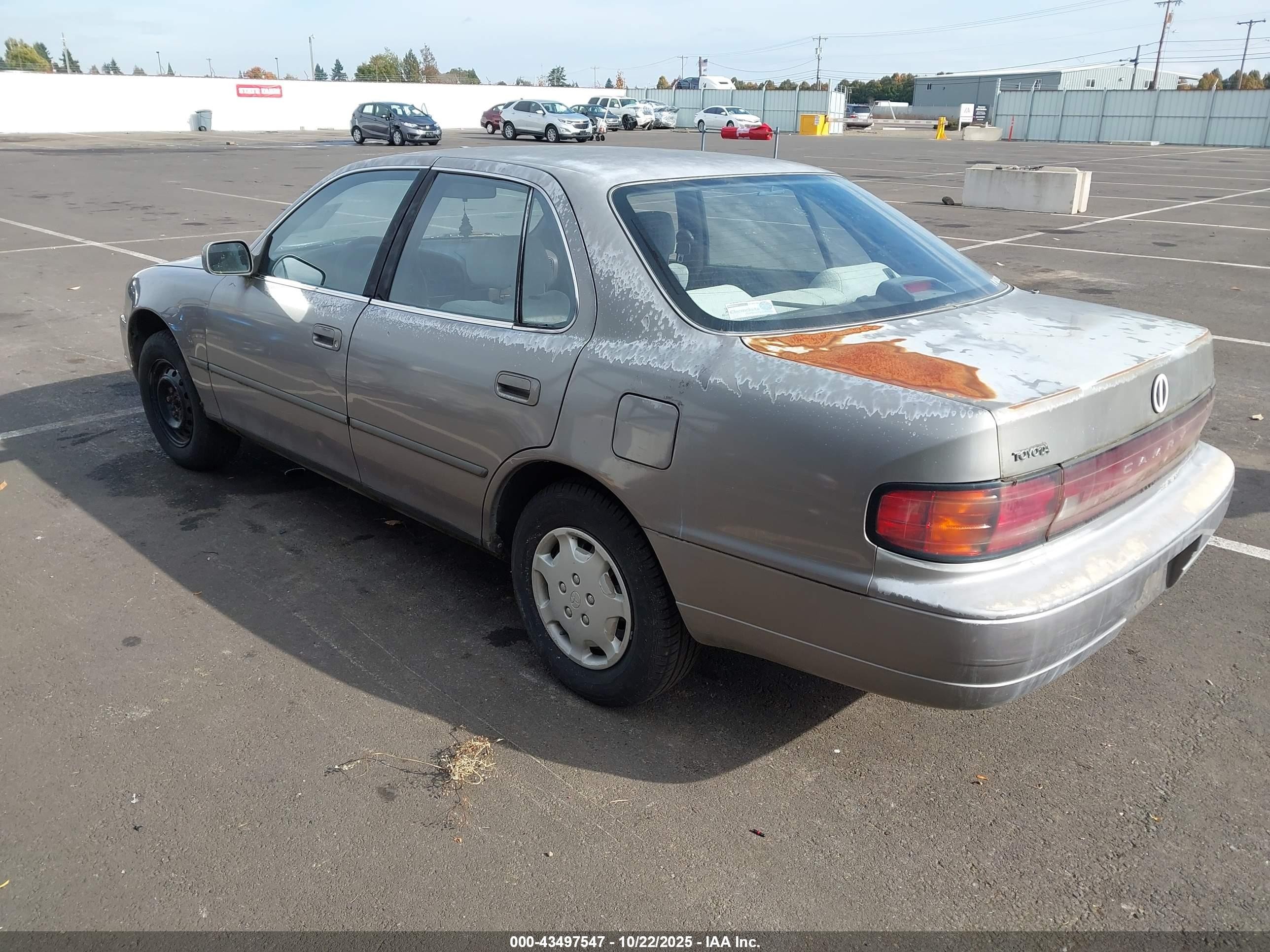 1994 Toyota Camry Le Gray vin: JT2SK12EXR0263202