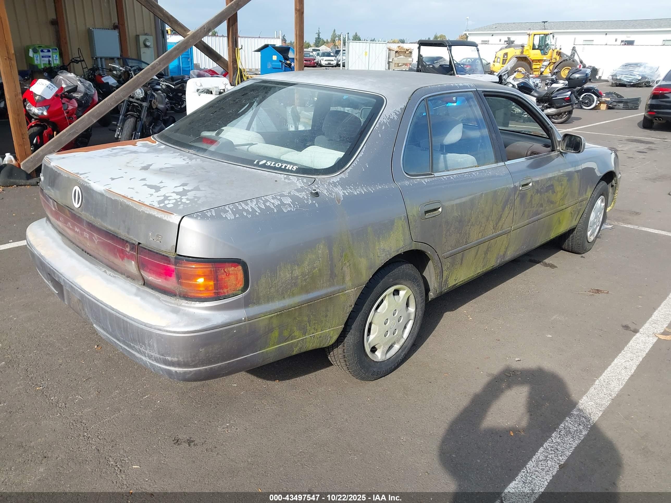 1994 Toyota Camry Le Gray vin: JT2SK12EXR0263202