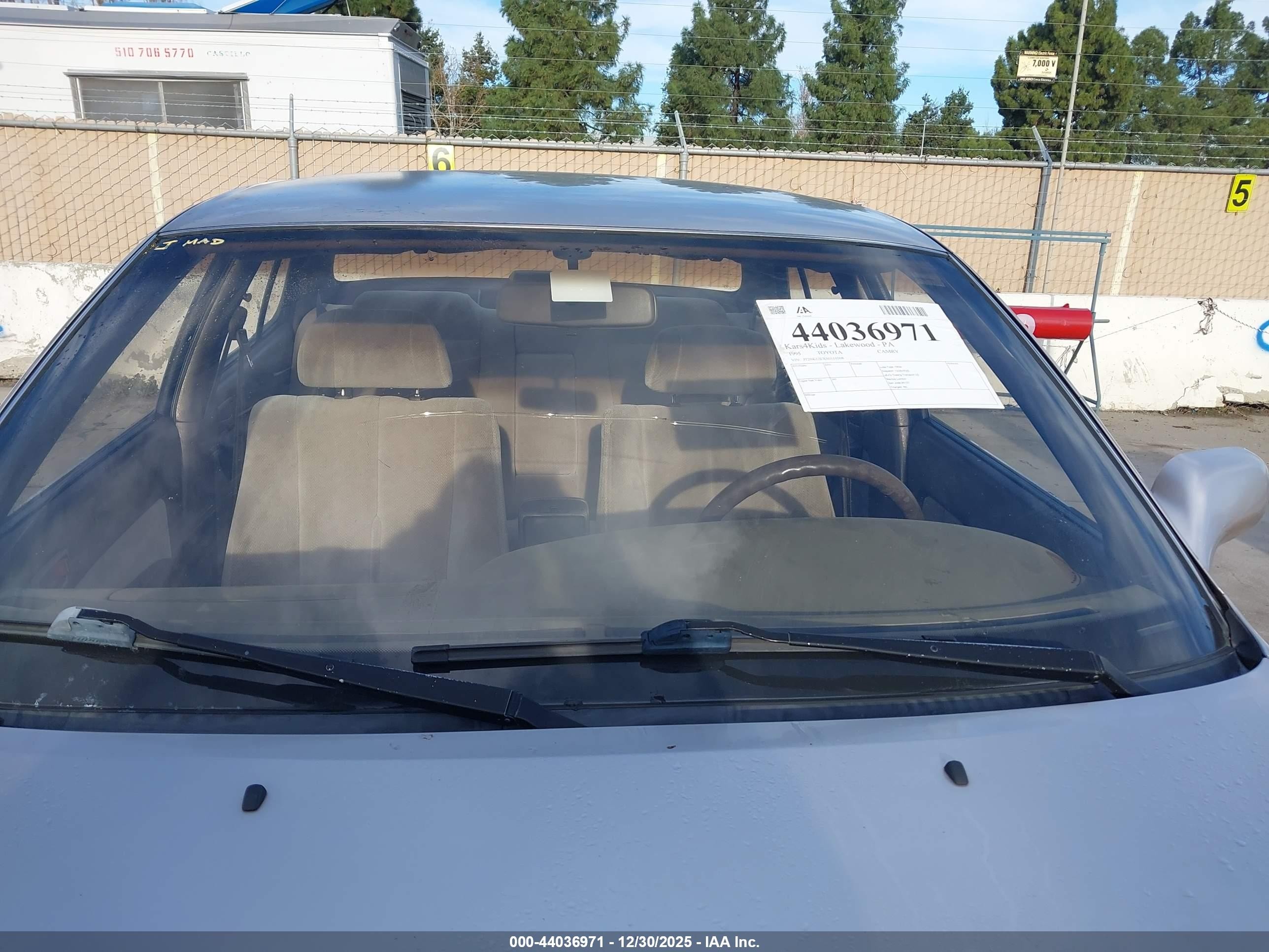 1995 Toyota Camry Le Gold vin: JT2SK12EXS0310508