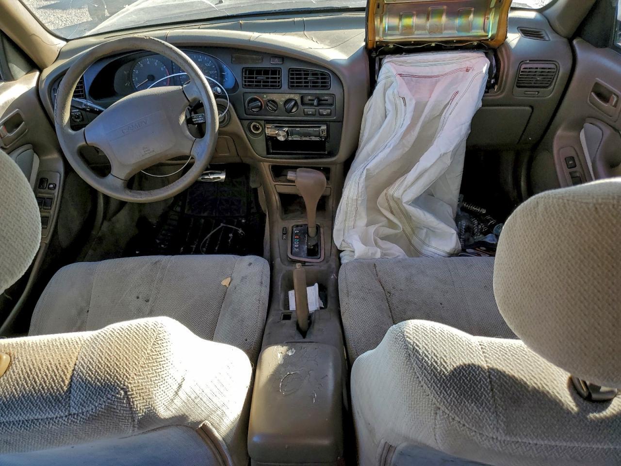 1995 Toyota Camry Le Green vin: JT2SK12EXS0331147