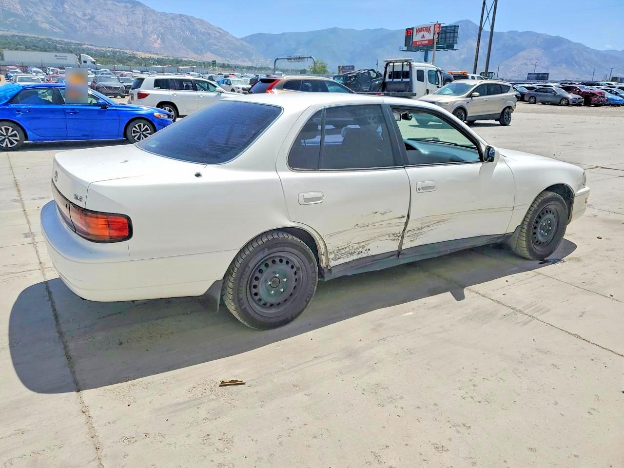 1992 Toyota Camry Xle Белый vin: JT2SK13E4N0095159