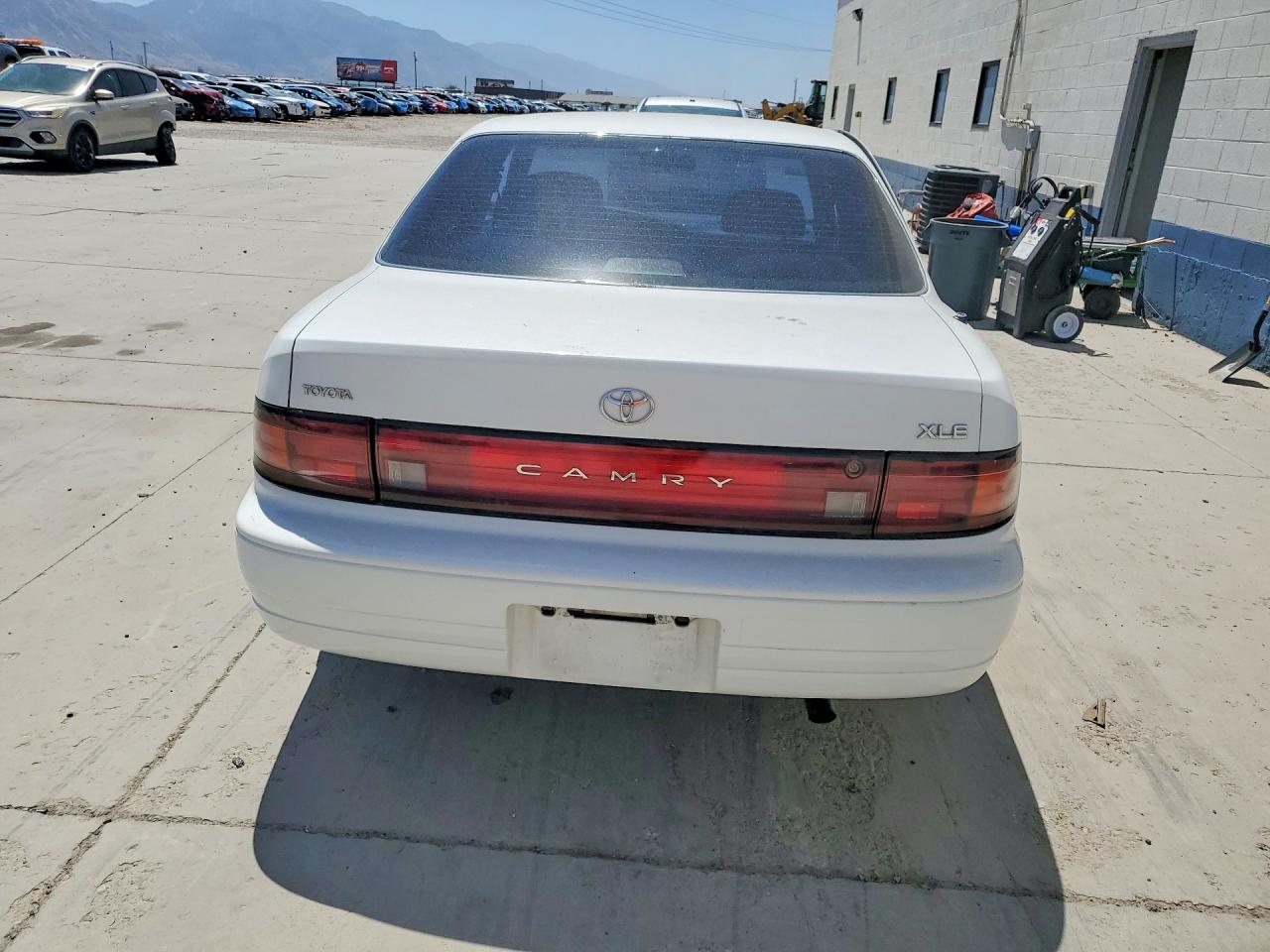 1992 Toyota Camry Xle Белый vin: JT2SK13E4N0095159