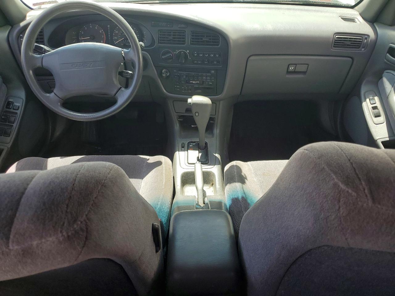 1992 Toyota Camry Xle Белый vin: JT2SK13E4N0095159