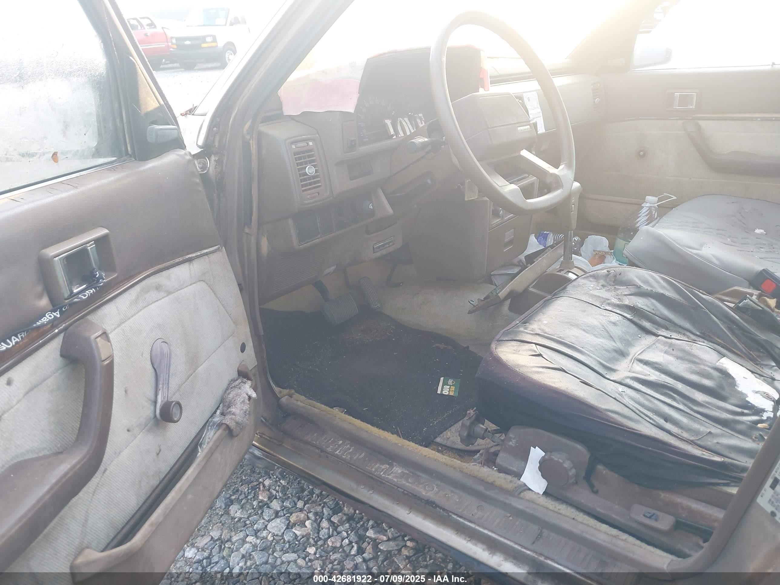 1986 Toyota Camry Dlx Pewter vin: JT2SV12E2G6028729