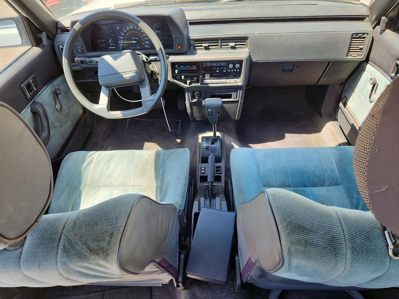1986 Toyota Camry Deluxe White vin: JT2SV12E3G0430715