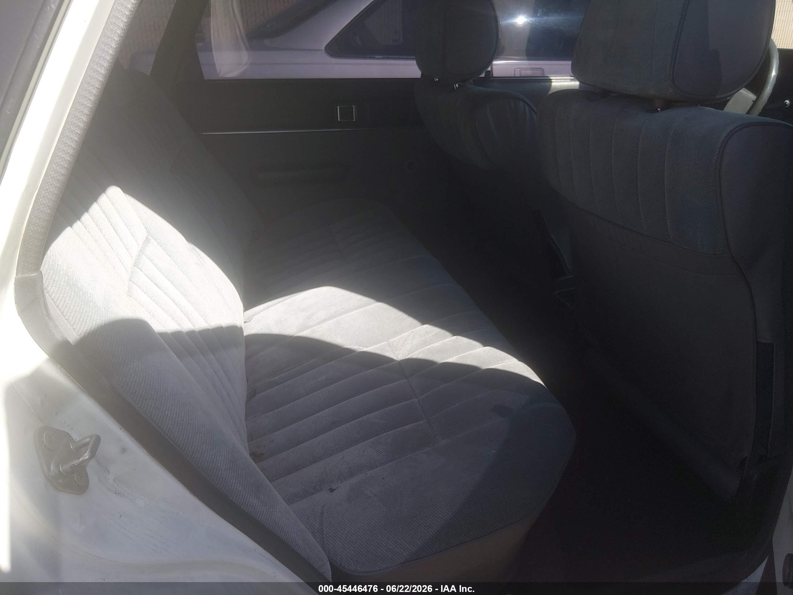 1985 Toyota Camry Dlx White vin: JT2SV12E5F0255592