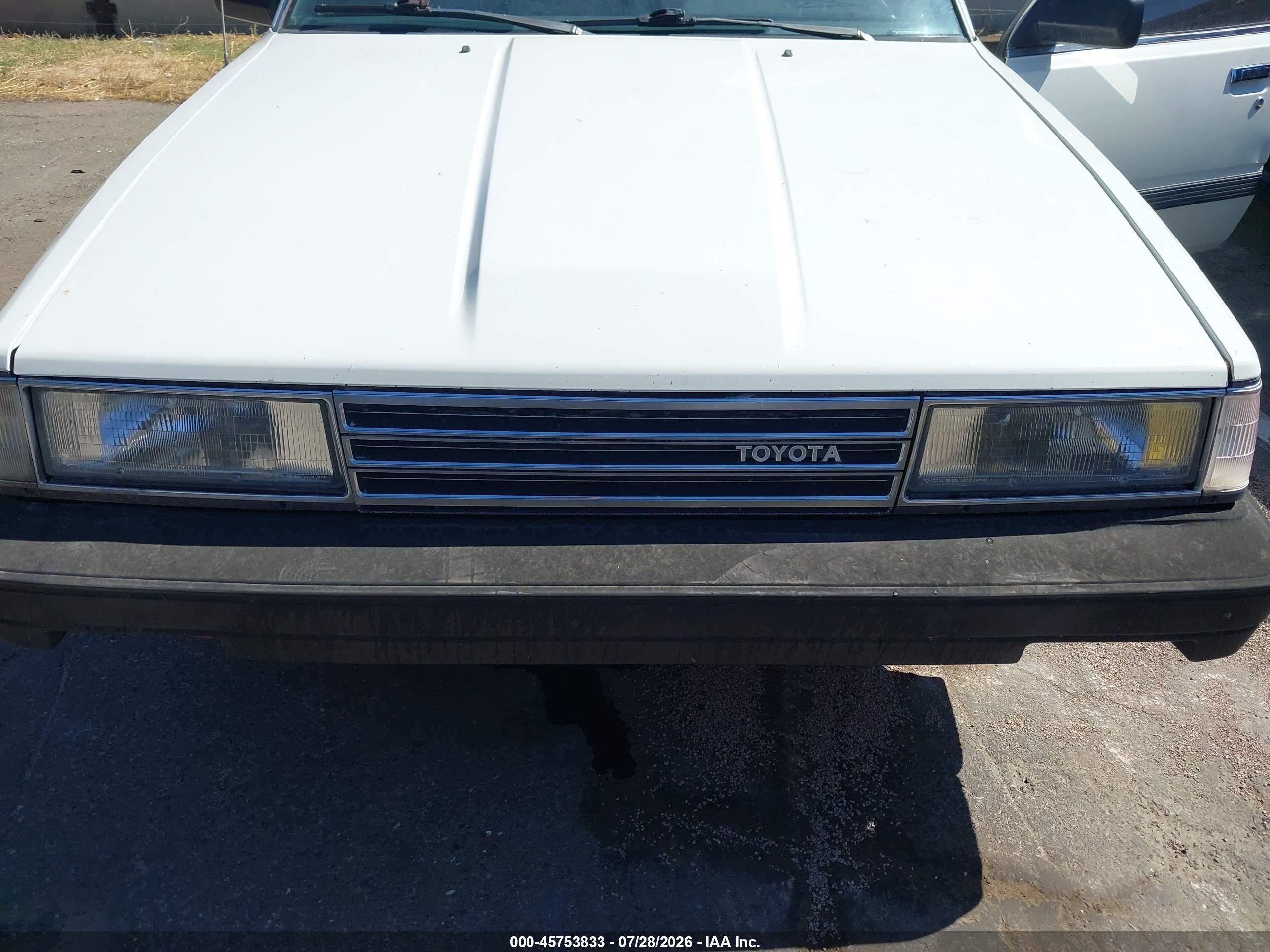 1985 Toyota Camry Dlx White vin: JT2SV12E5F0255592