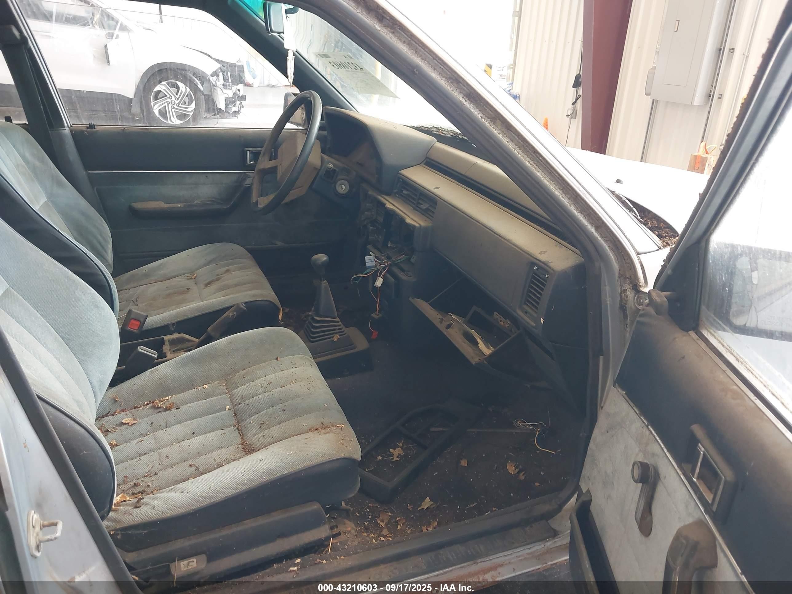 1986 Toyota Camry Dlx Silver vin: JT2SV12EXG0508245