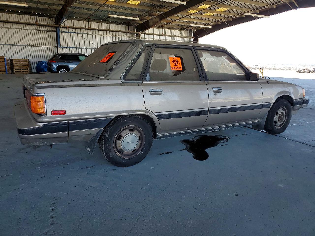 1986 Toyota Camry Beige vin: JT2SV16E0G0471555