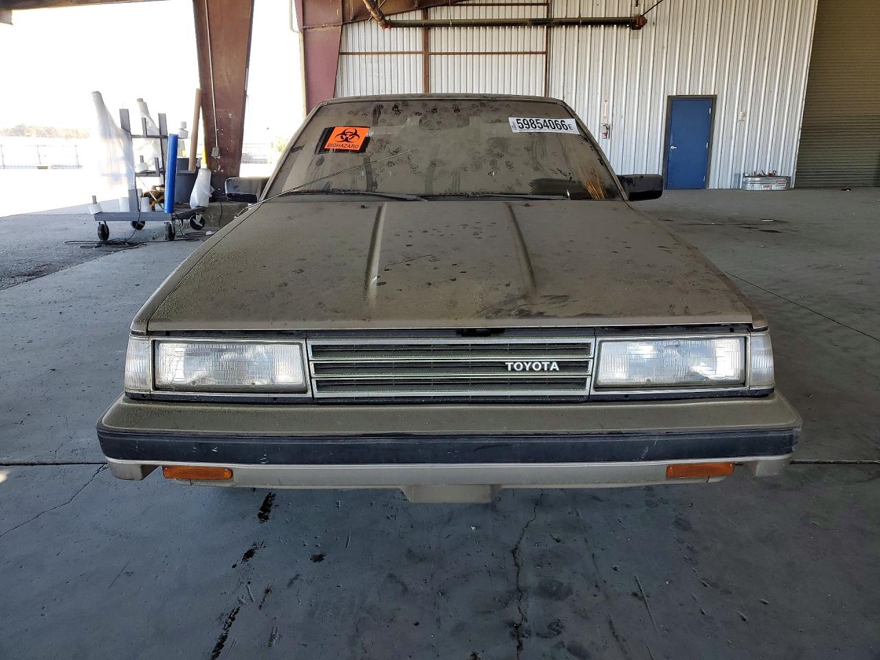 1986 Toyota Camry Beige vin: JT2SV16E0G0471555