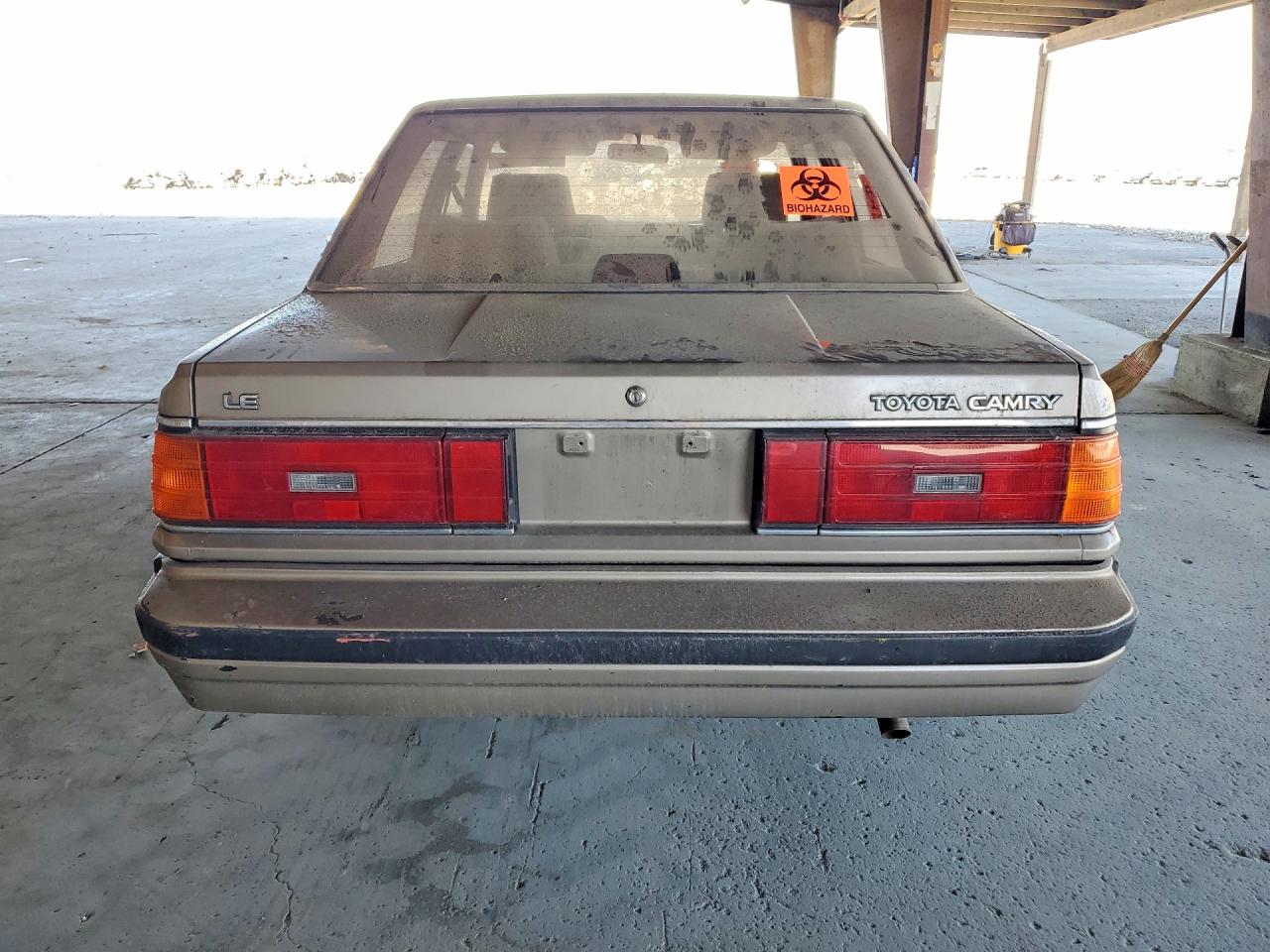 1986 Toyota Camry Beige vin: JT2SV16E0G0471555