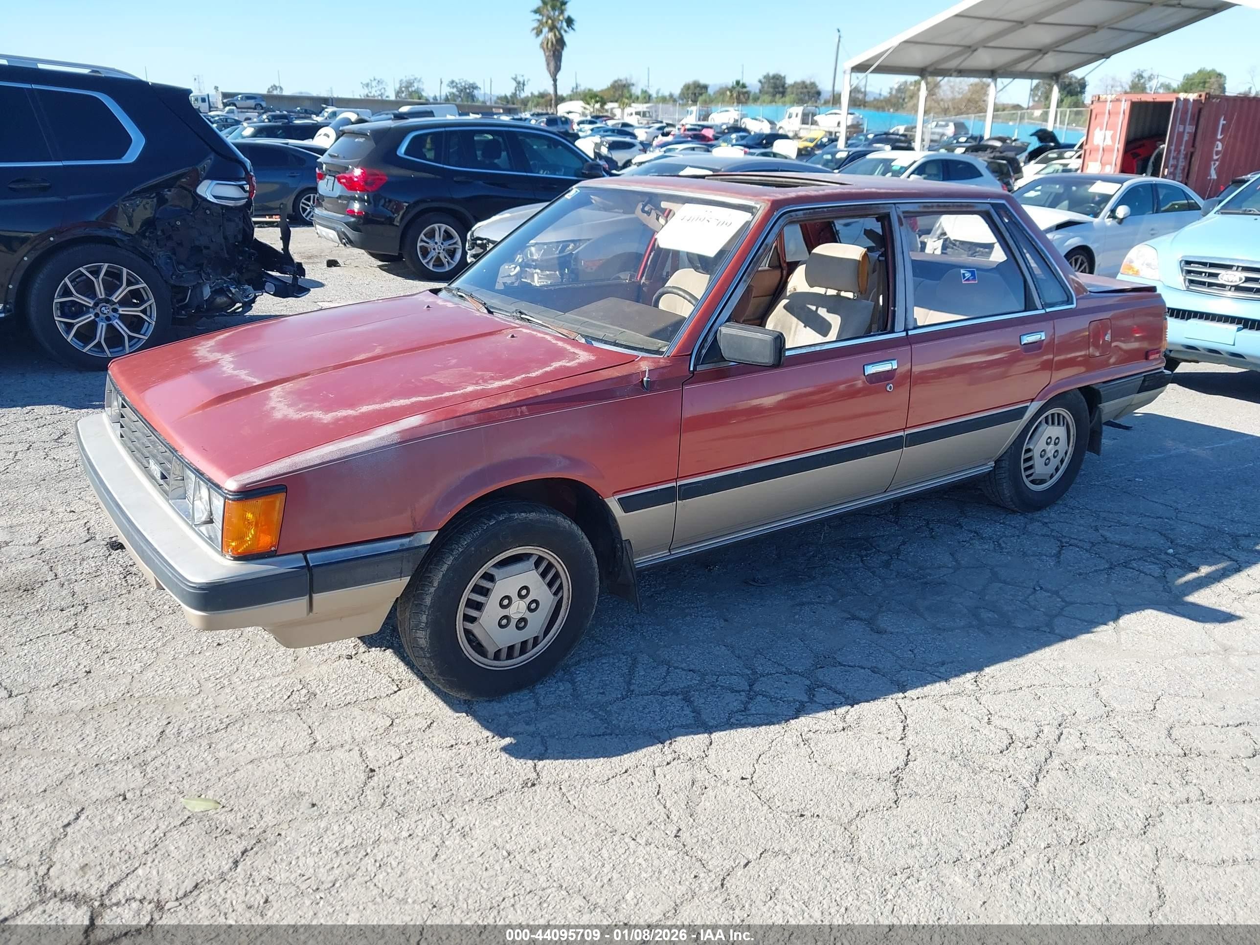 1983 Toyota Camry Le Orange vin: JT2SV16E1D0034322