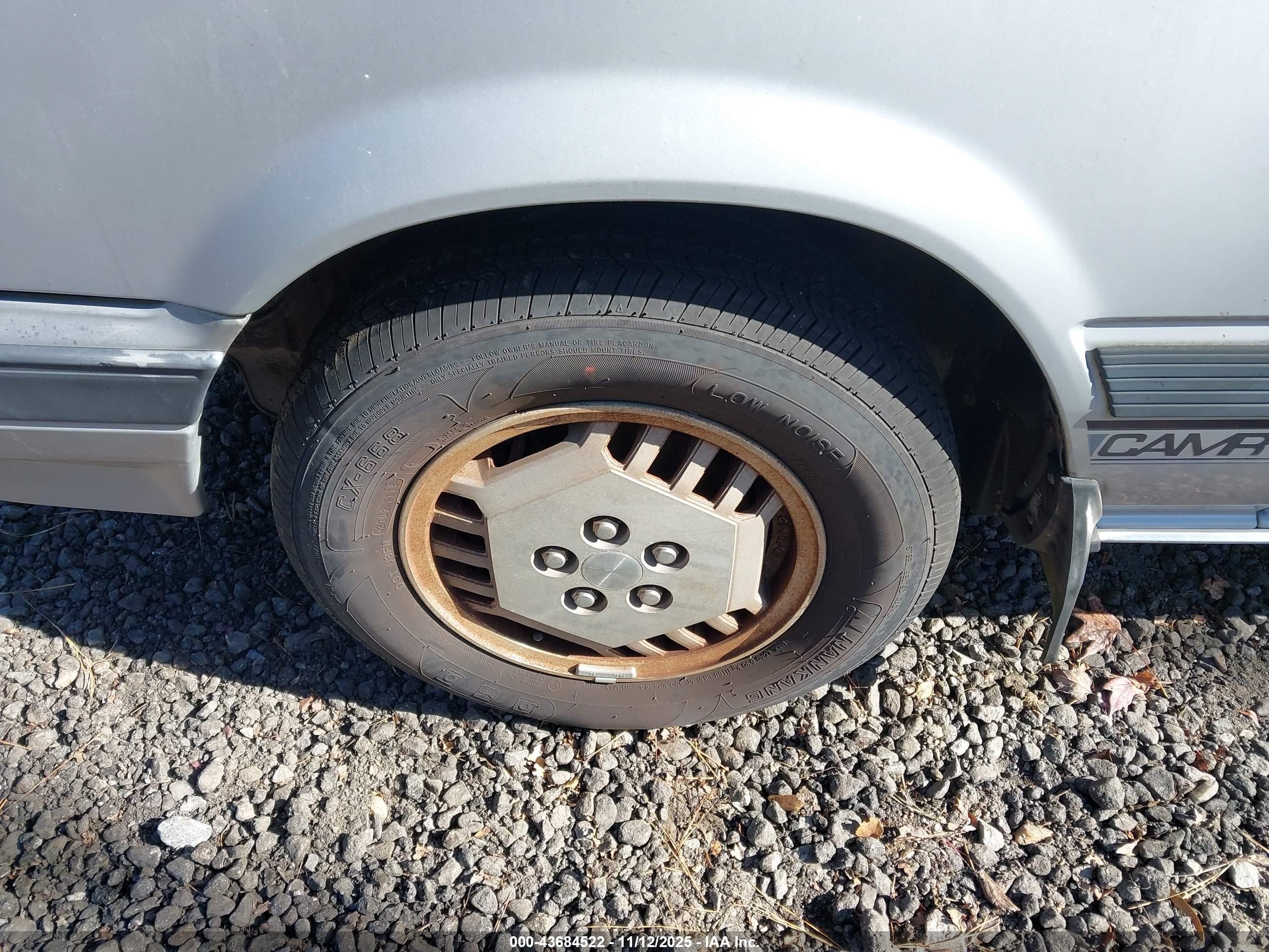 1985 Toyota Camry Le Silver vin: JT2SV16E3F0290822