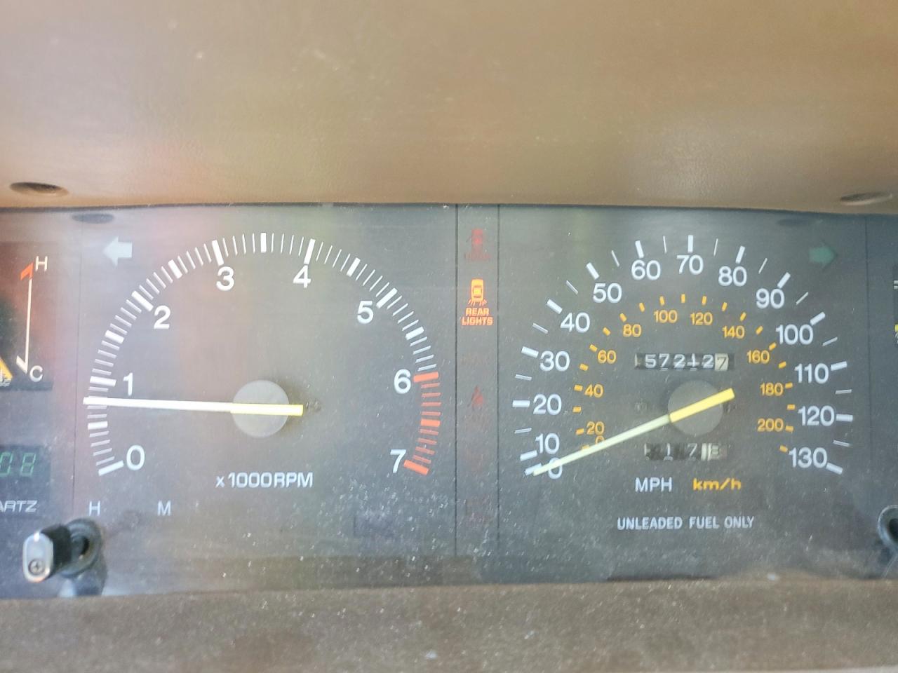 1986 Toyota Camry Le Red vin: JT2SV16E6G0408976