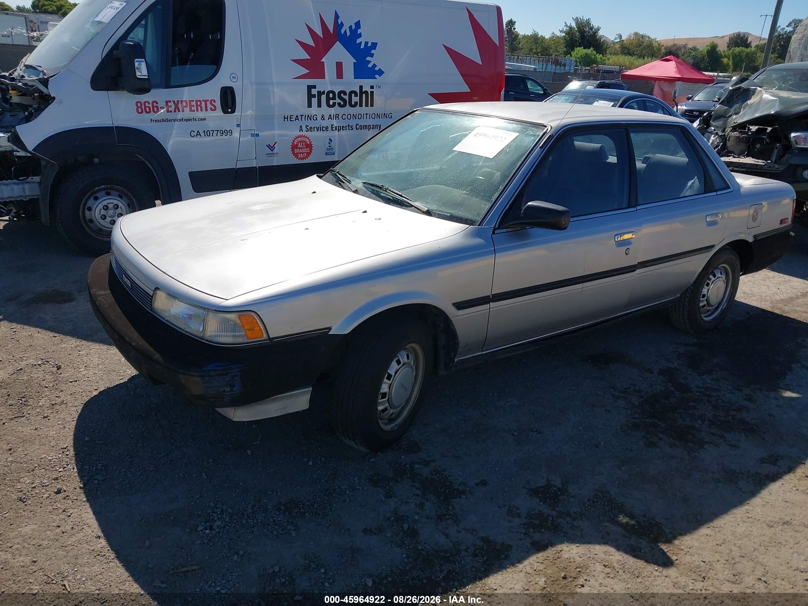 1989 Toyota Camry Dlx Silver vin: JT2SV21E0K3318565