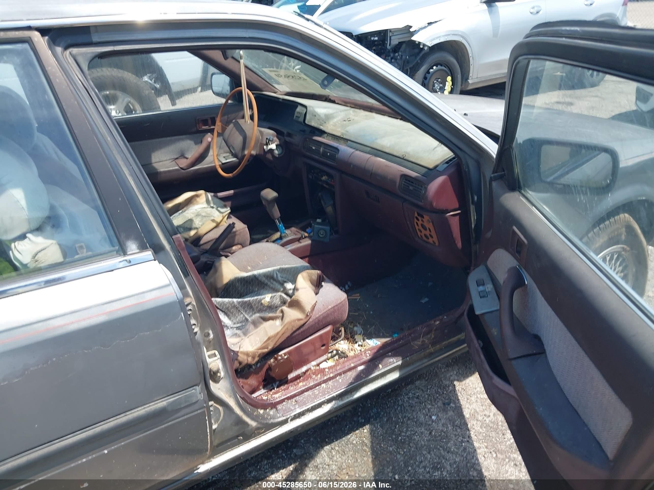 1988 Toyota Camry Dlx Gray vin: JT2SV21E1J3240165