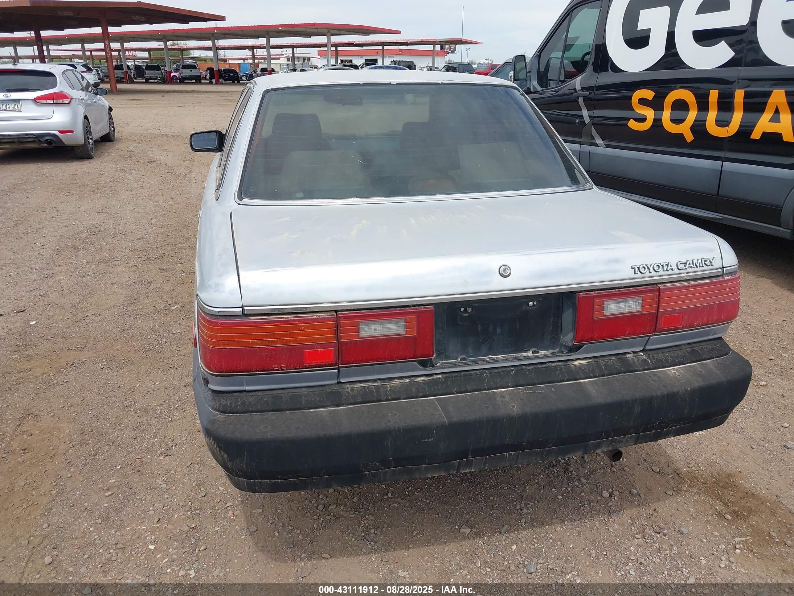 1987 Toyota Camry Dlx Silver vin: JT2SV21E2H3074586