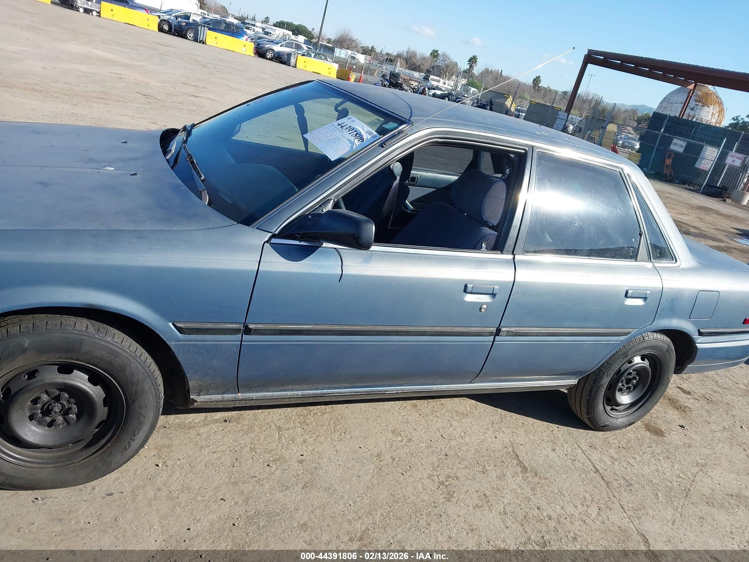 1991 Toyota Camry Dlx Light Blue vin: JT2SV21E3M3462887