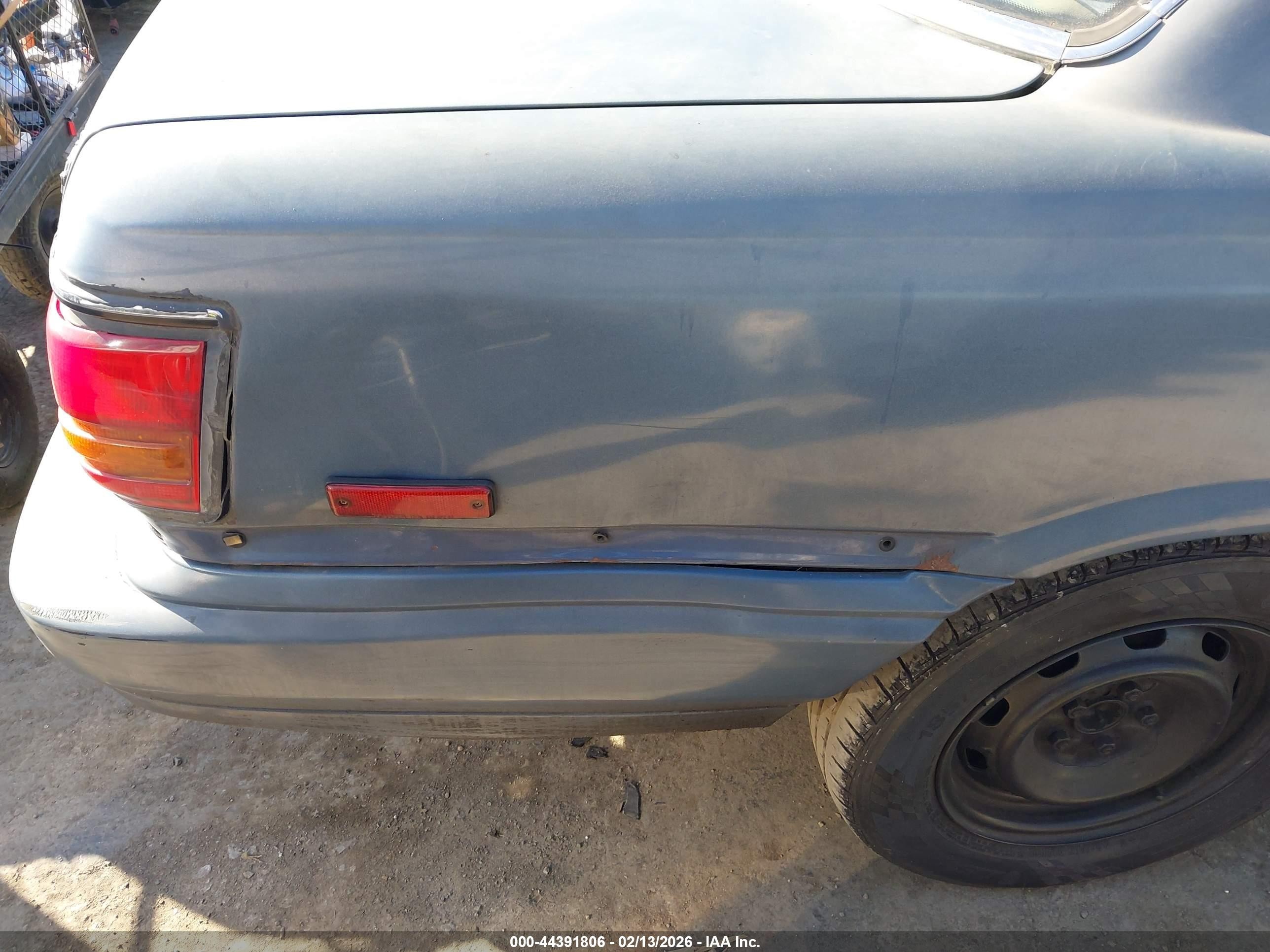1991 Toyota Camry Dlx Light Blue vin: JT2SV21E3M3462887