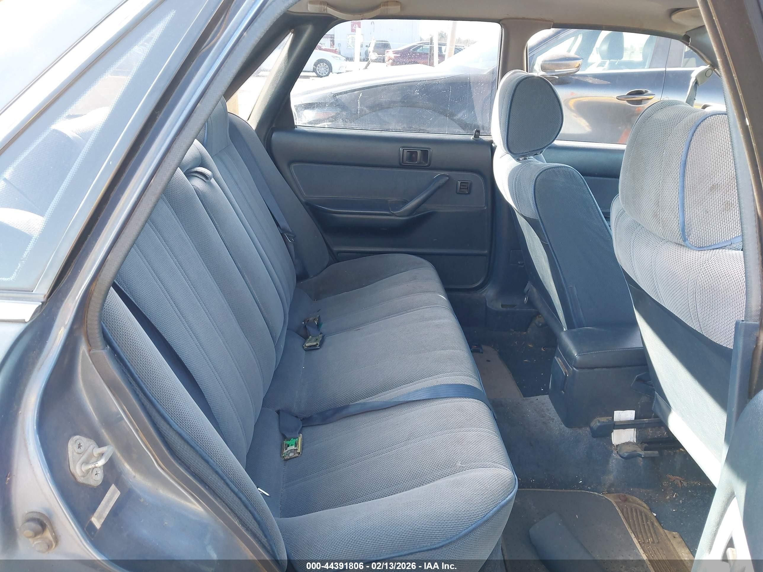 1991 Toyota Camry Dlx Light Blue vin: JT2SV21E3M3462887