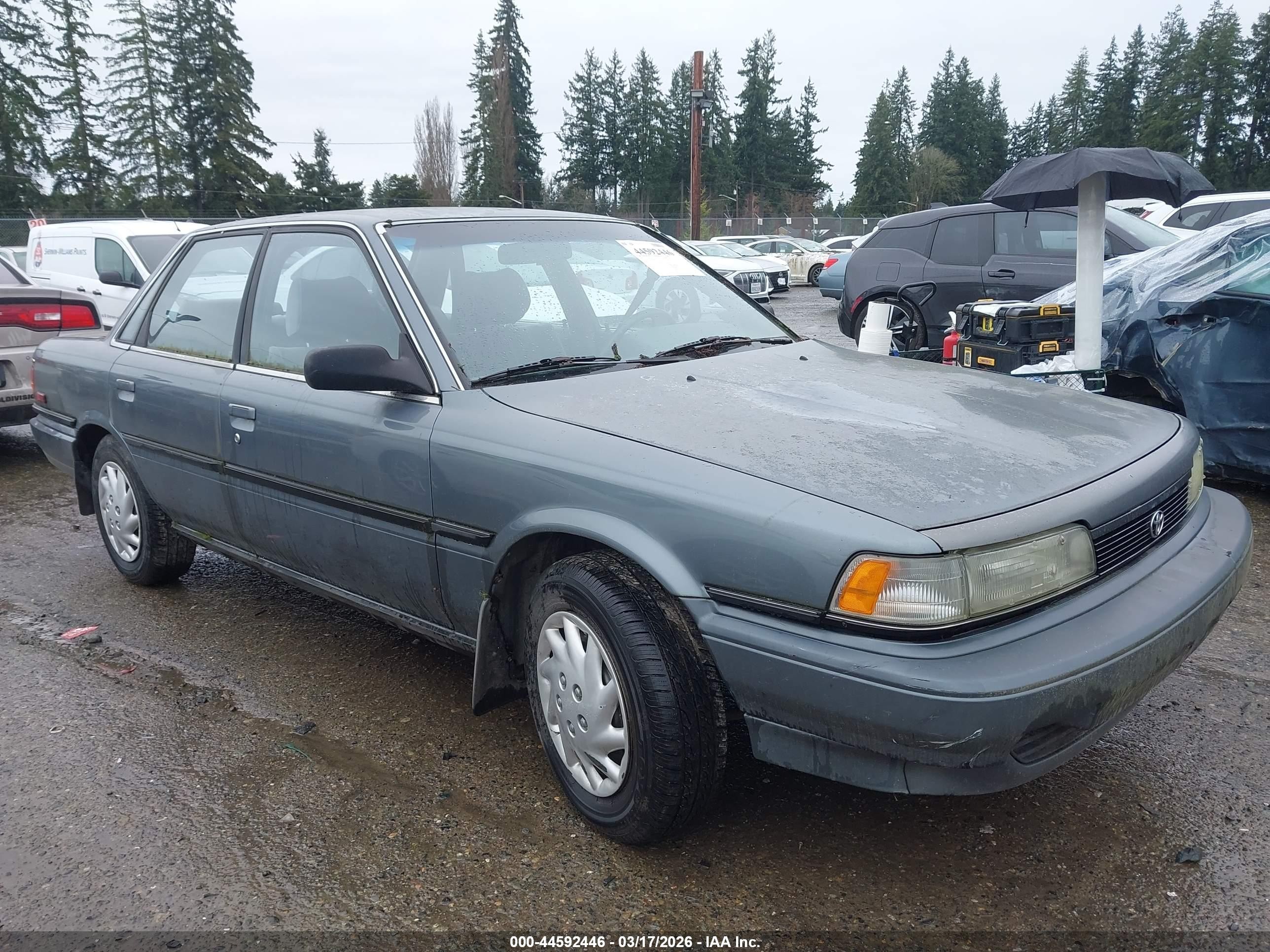 1991 Toyota Camry Dlx Light Blue vin: JT2SV21E3M3464977