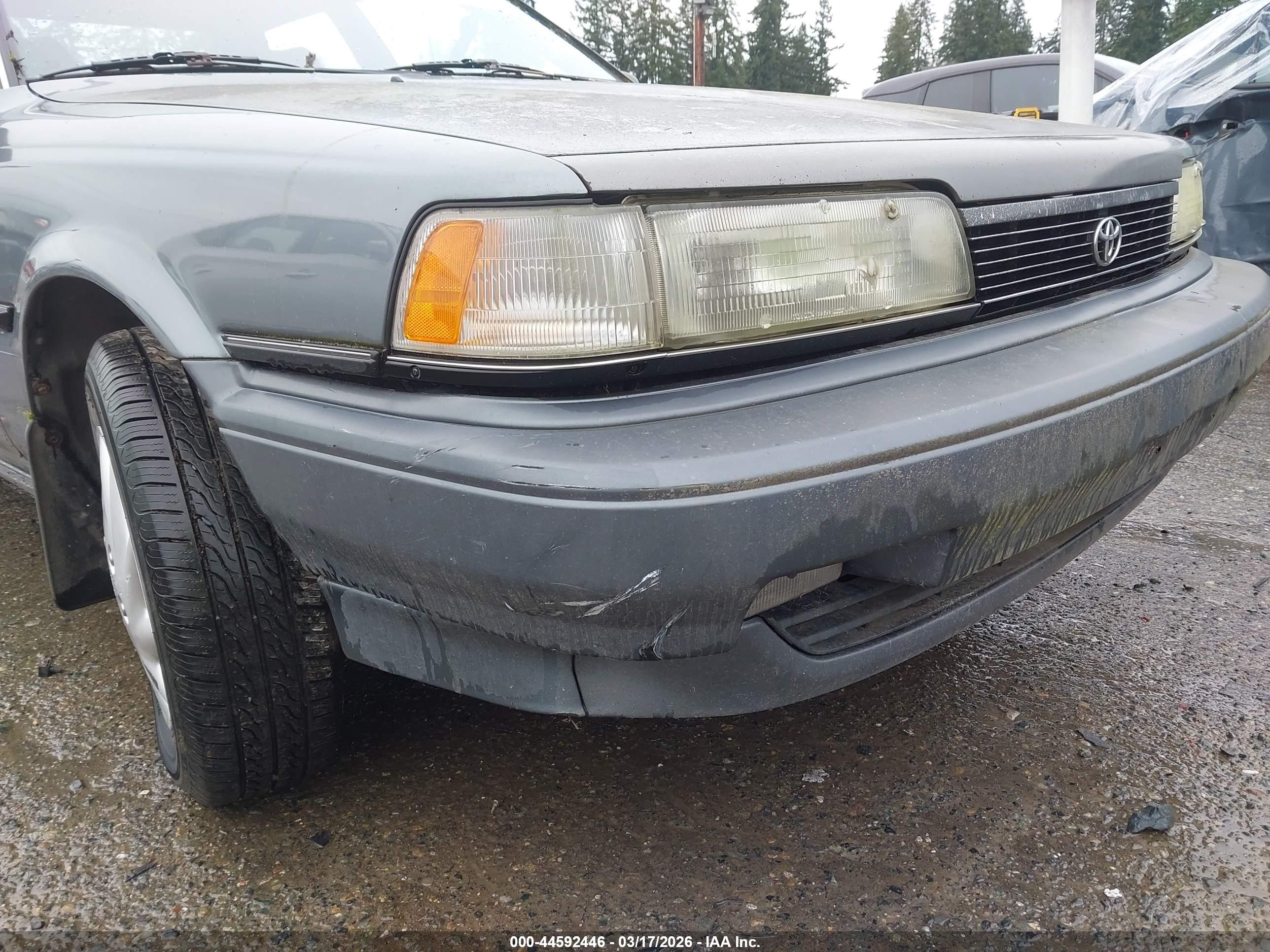 1991 Toyota Camry Dlx Light Blue vin: JT2SV21E3M3464977