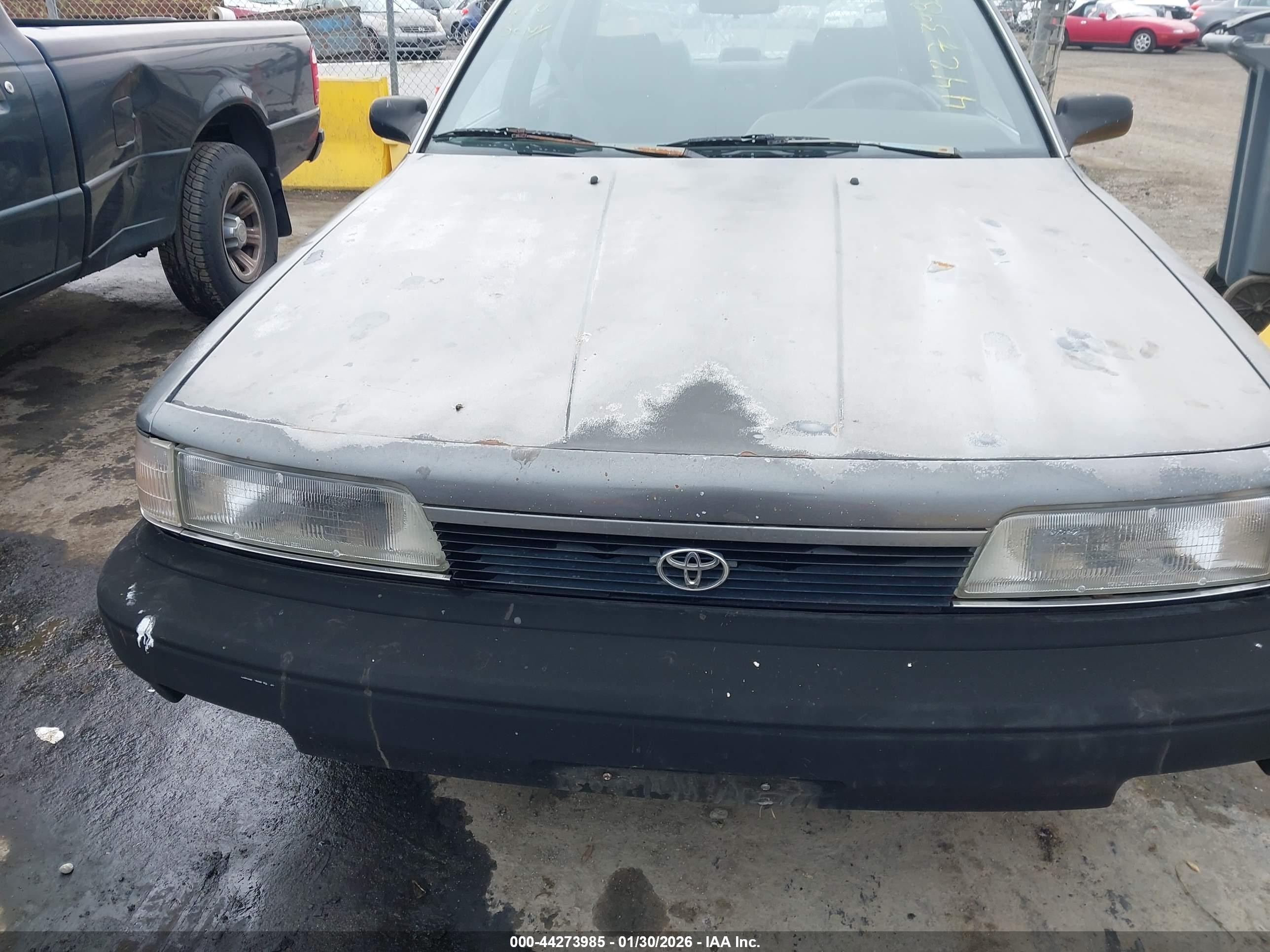 1990 Toyota Camry Dlx Серый vin: JT2SV21E5L0361978