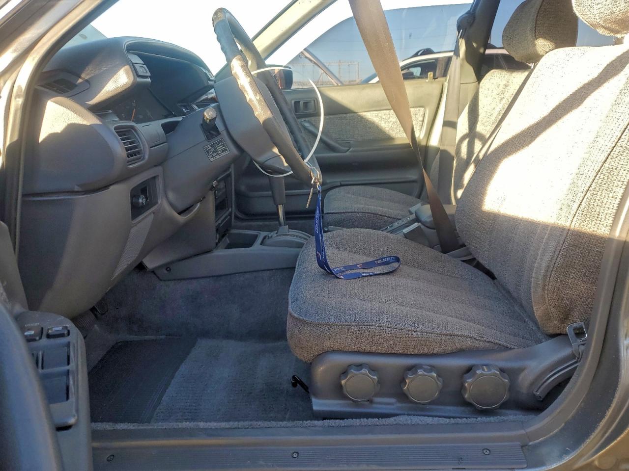 1989 Toyota Camry Dlx Серый vin: JT2SV21E9K3396312