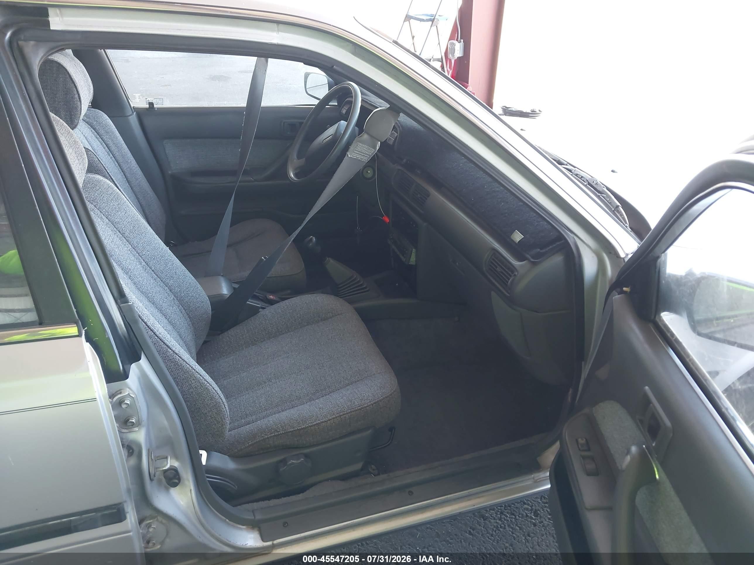 1989 Toyota Camry Dlx Серый vin: JT2SV21W3K0296703