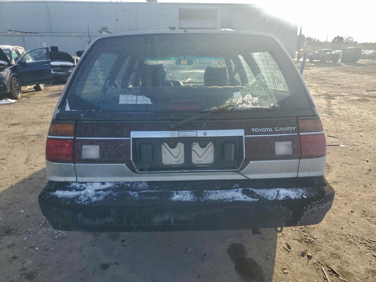 1988 Toyota Camry Dlx Silver vin: JT2SV21W4J0236816