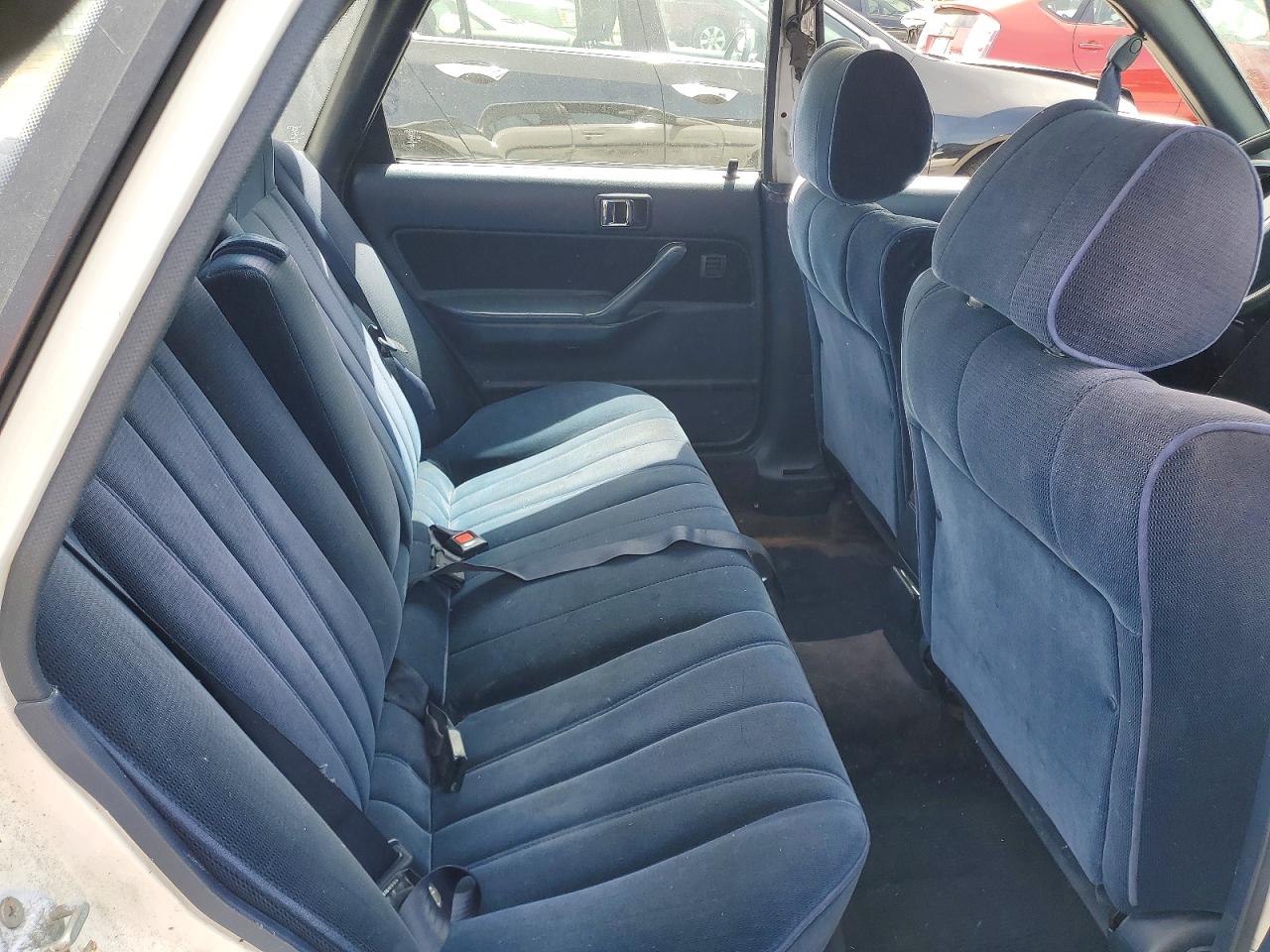 1990 Toyota Camry Le Белый vin: JT2SV22E5L0345116