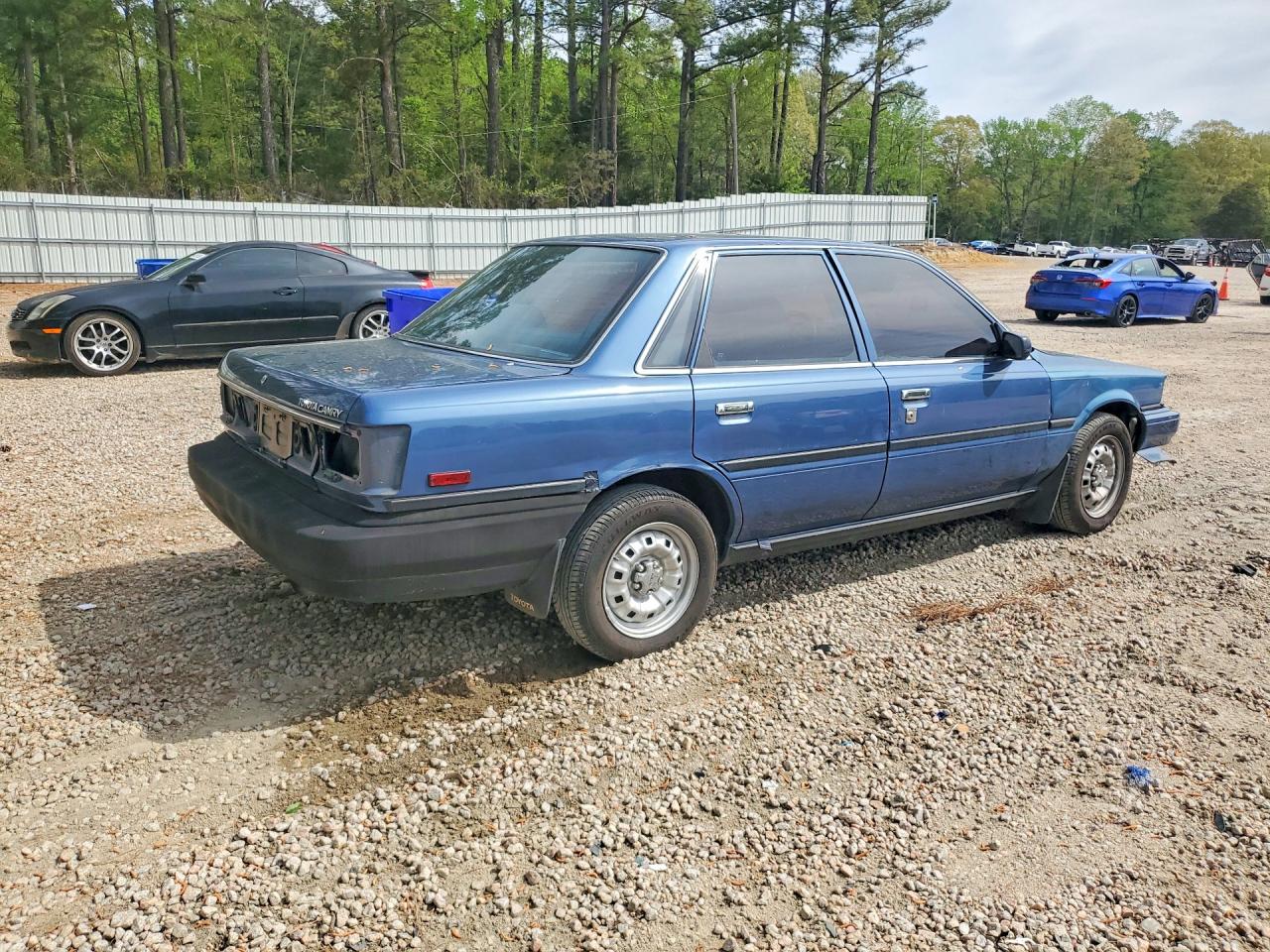 1991 Toyota Camry Base Blue vin: JT2SV24E1M3432623