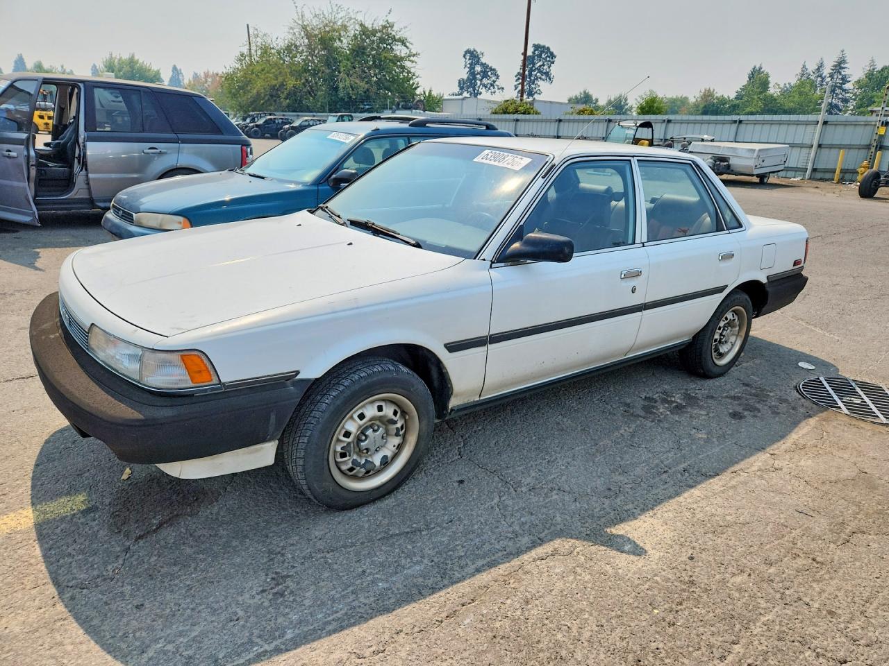 1989 Toyota Camry Base White vin: JT2SV24E5K3377946