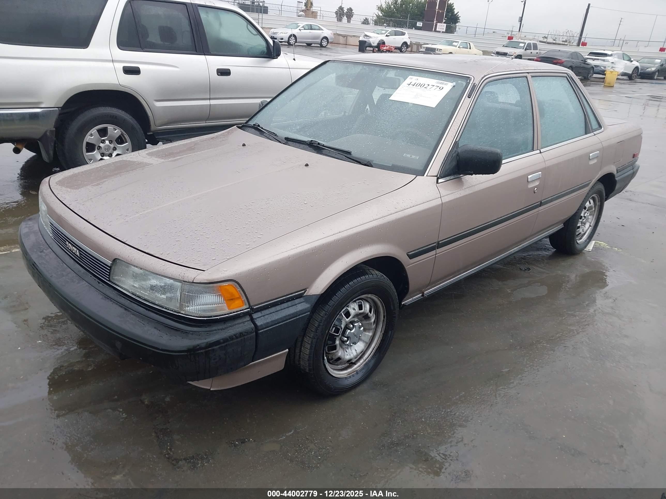 1988 Toyota Camry   Dark Brown vin: JT2SV24E8J0127357