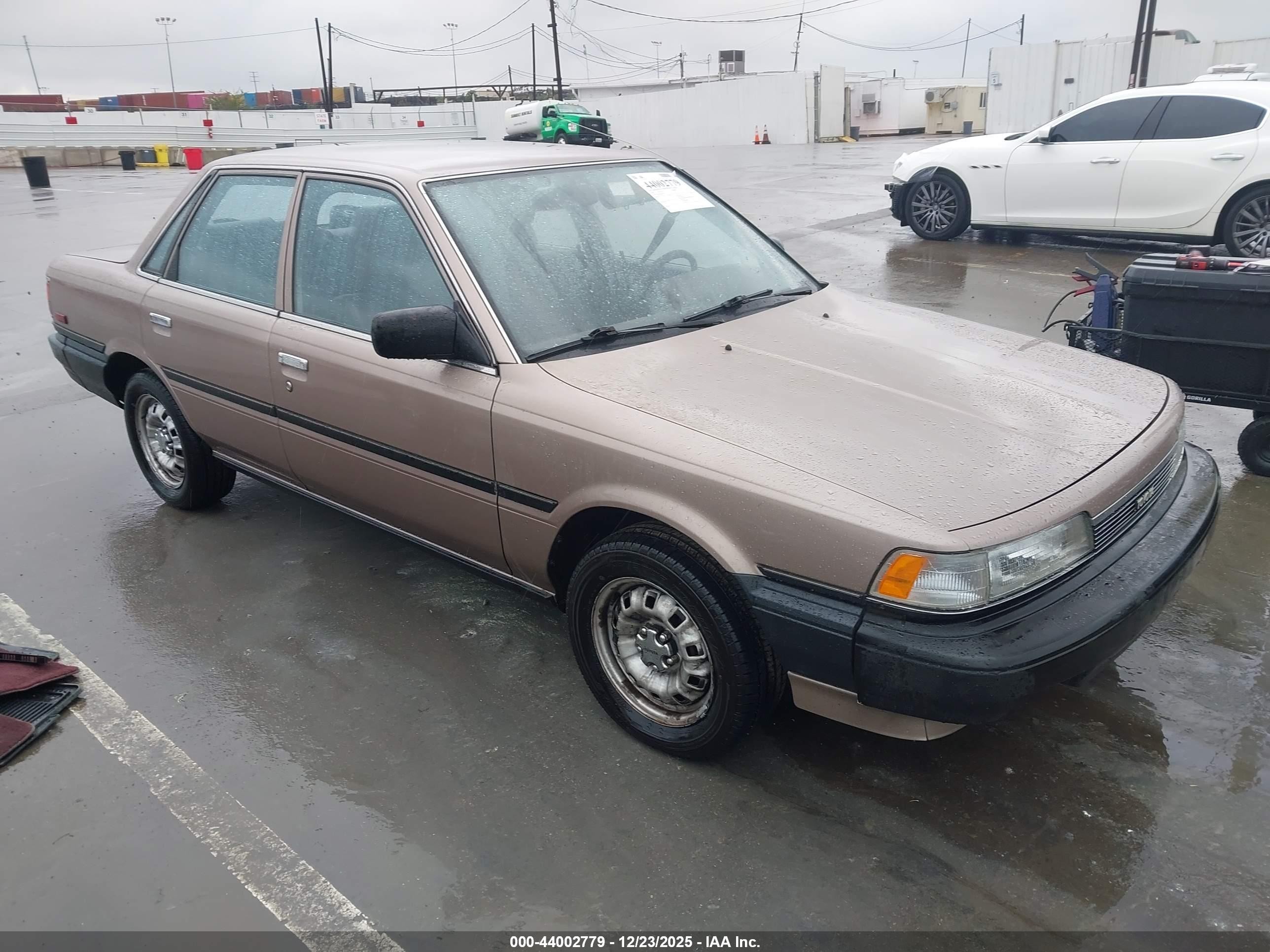 1988 Toyota Camry   Dark Brown vin: JT2SV24E8J0127357