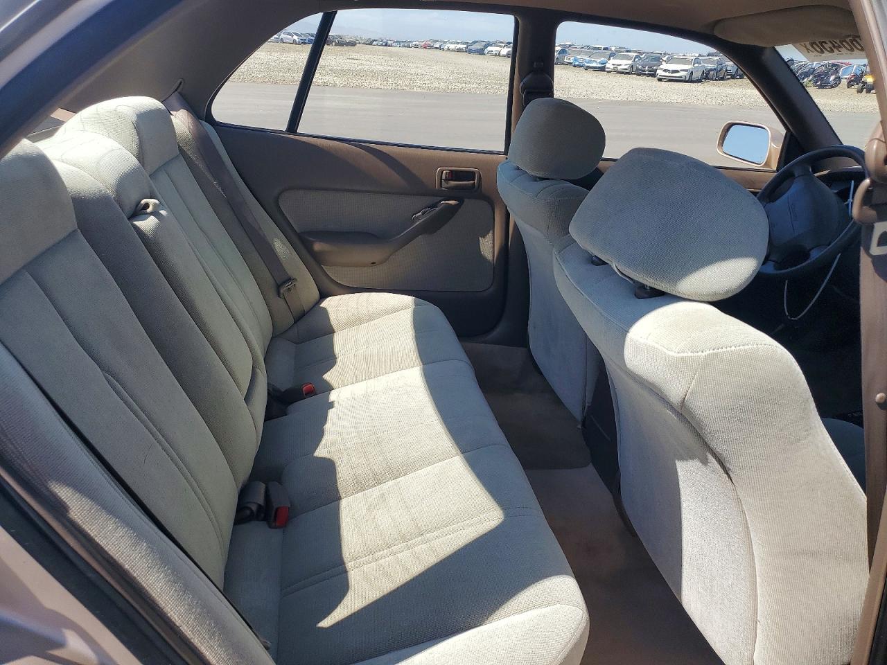 1993 Toyota Camry Le Beige vin: JT2VK12E8P0216910