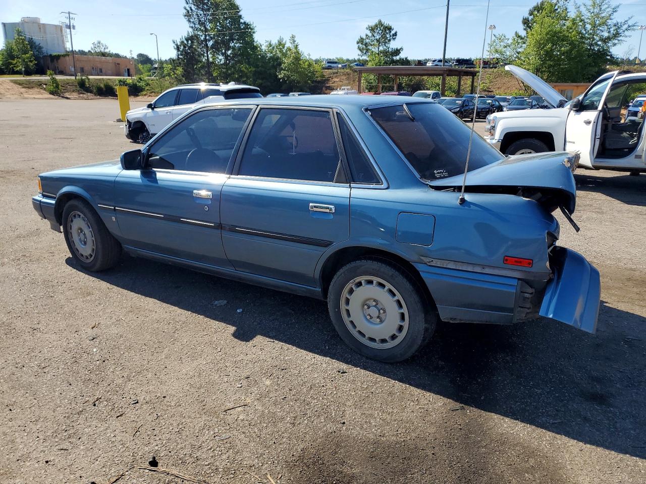 1988 Toyota Camry Le Blue vin: JT2VV22E7J0023037