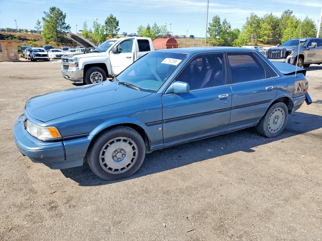 1988 Toyota Camry Le Blue vin: JT2VV22E7J0023037