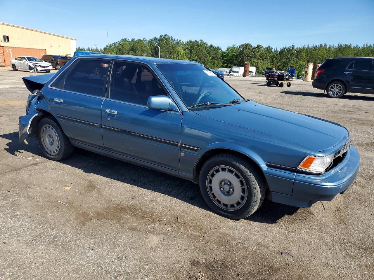 1988 Toyota Camry Le Blue vin: JT2VV22E7J0023037