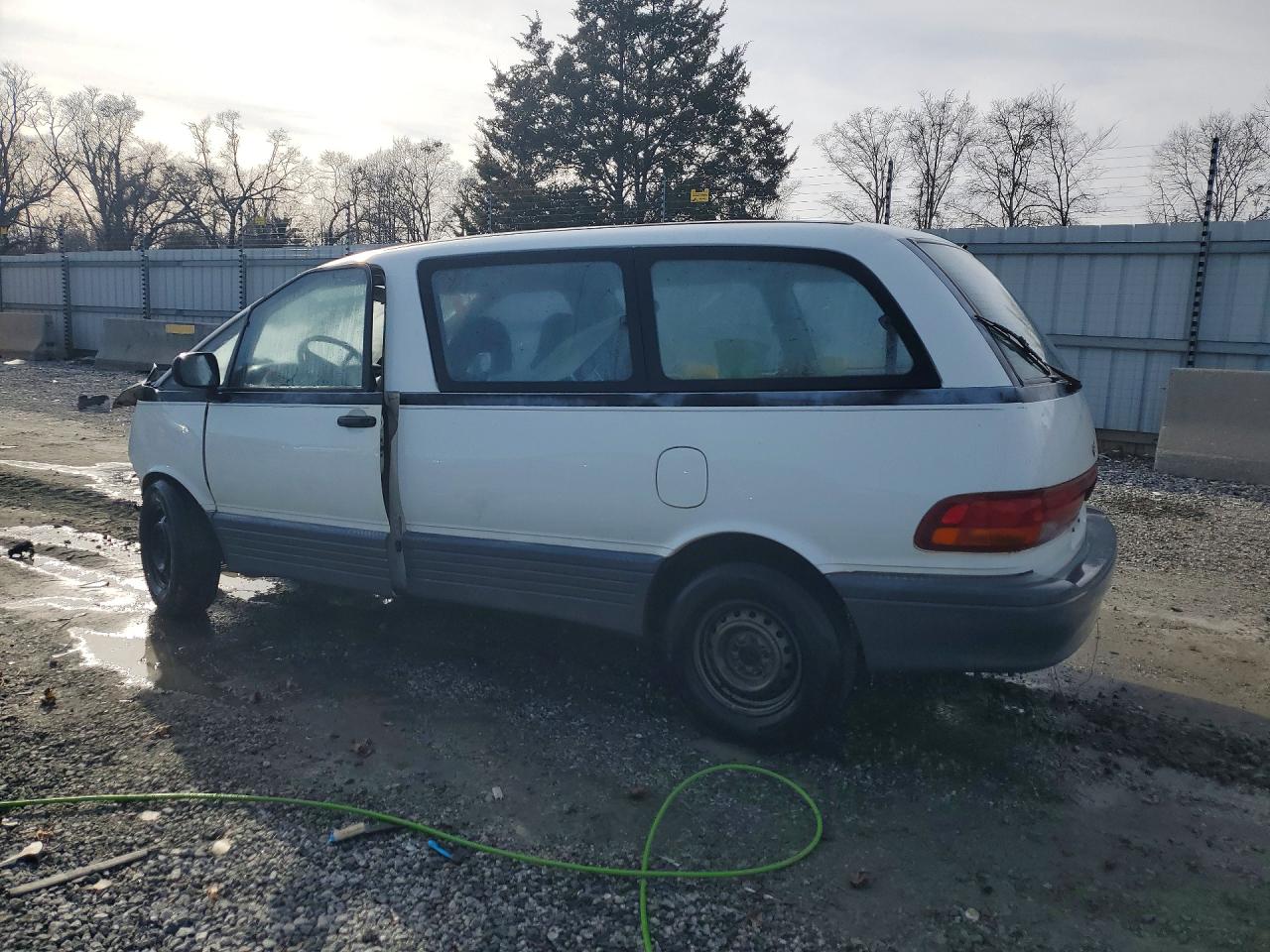 1991 Toyota Previa Deluxe Белый vin: JT3AC11R2M0029122