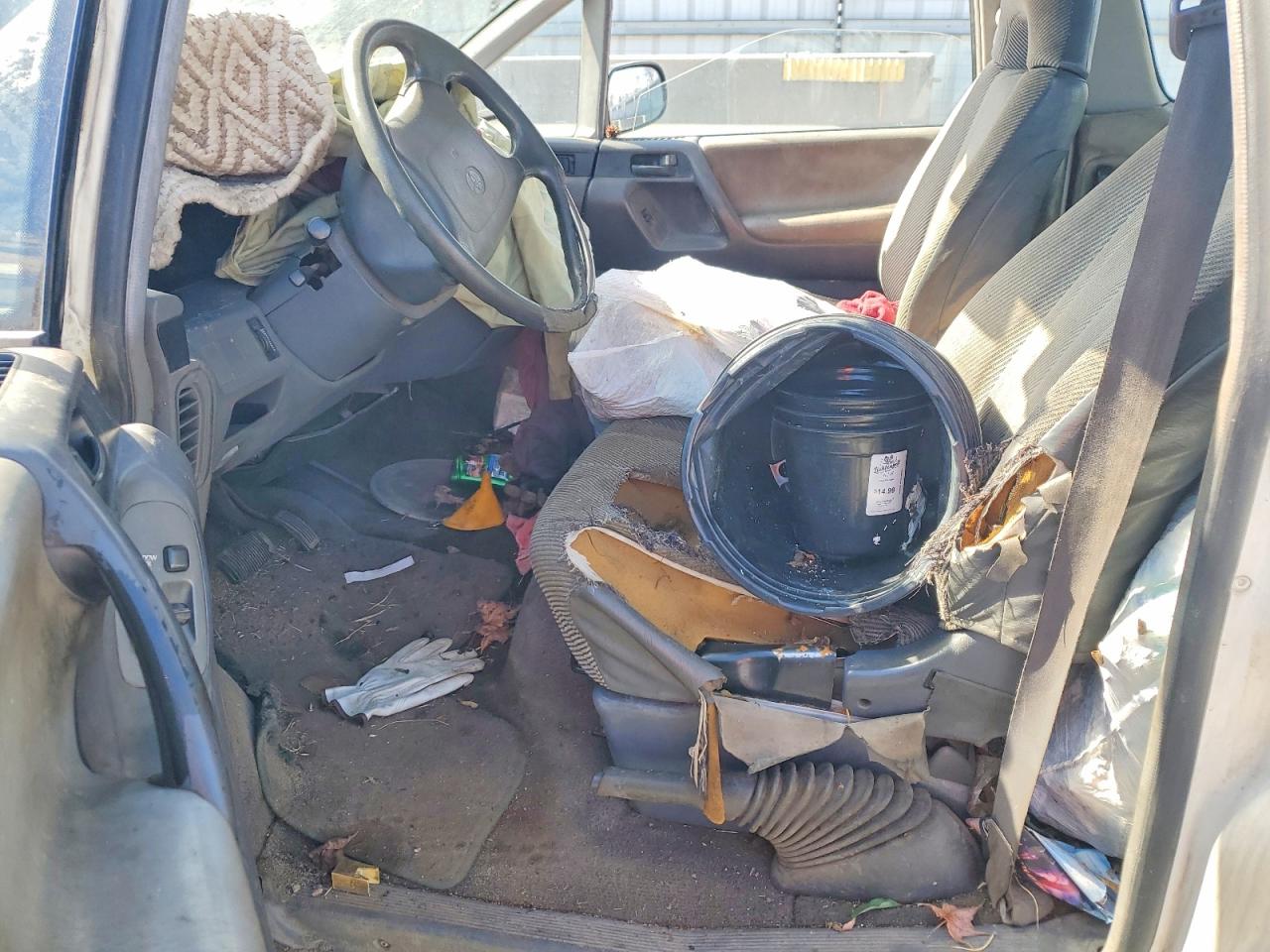 1991 Toyota Previa Deluxe Белый vin: JT3AC11R2M0029122