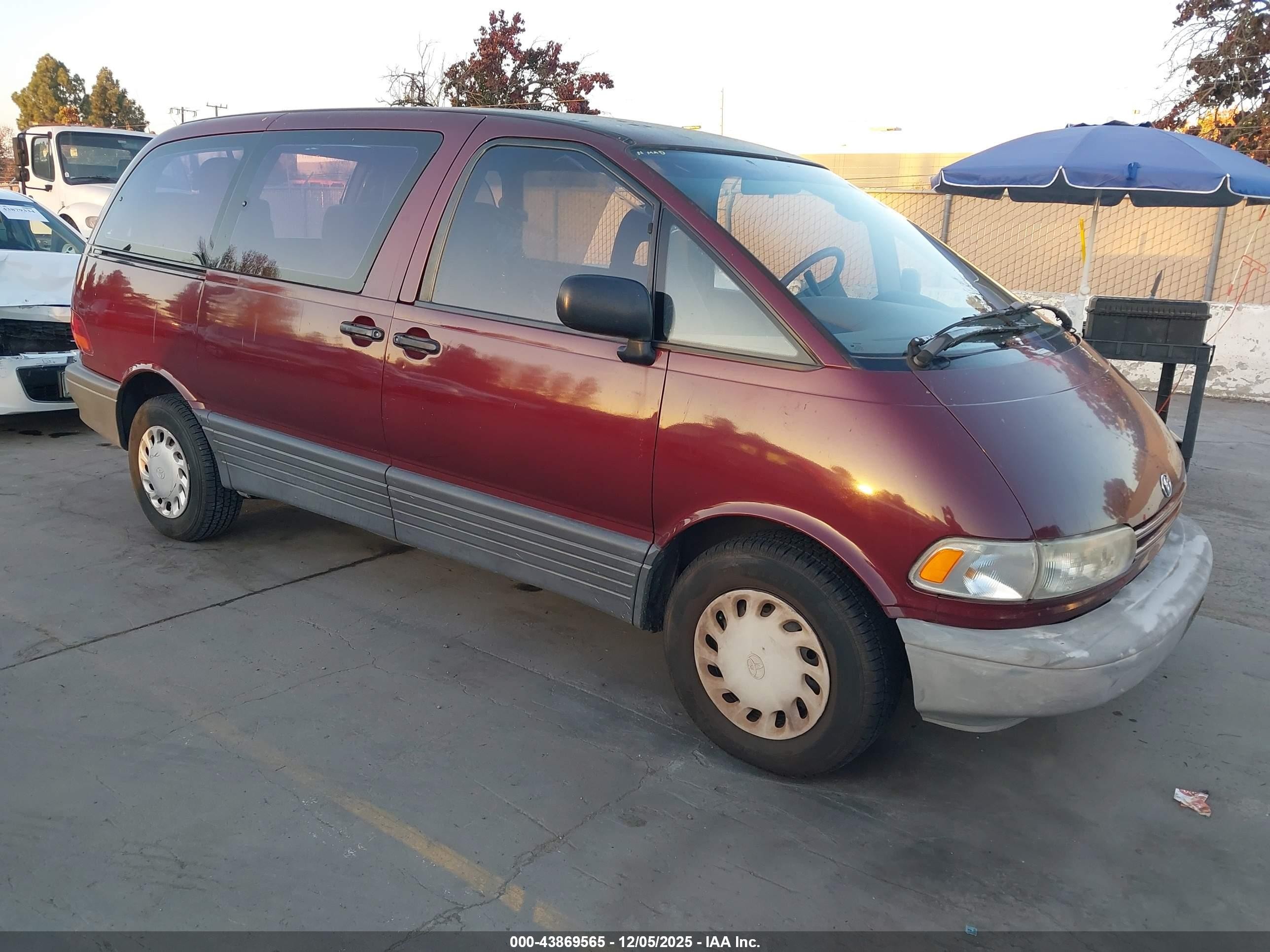 1993 Toyota Previa Dx Бордовый vin: JT3AC11R4P1114994