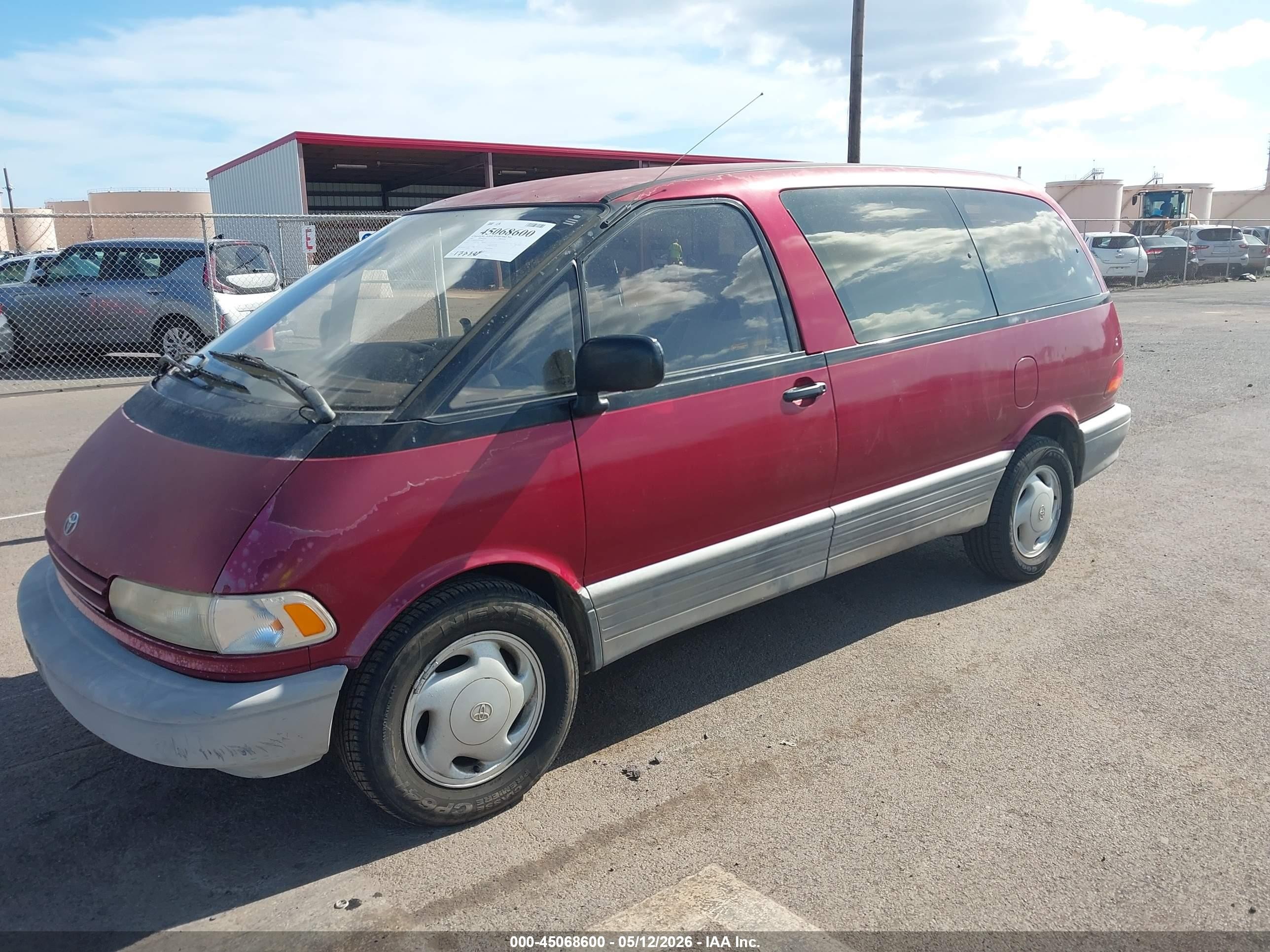 1993 Toyota Previa Le Red vin: JT3AC12R3P1070629