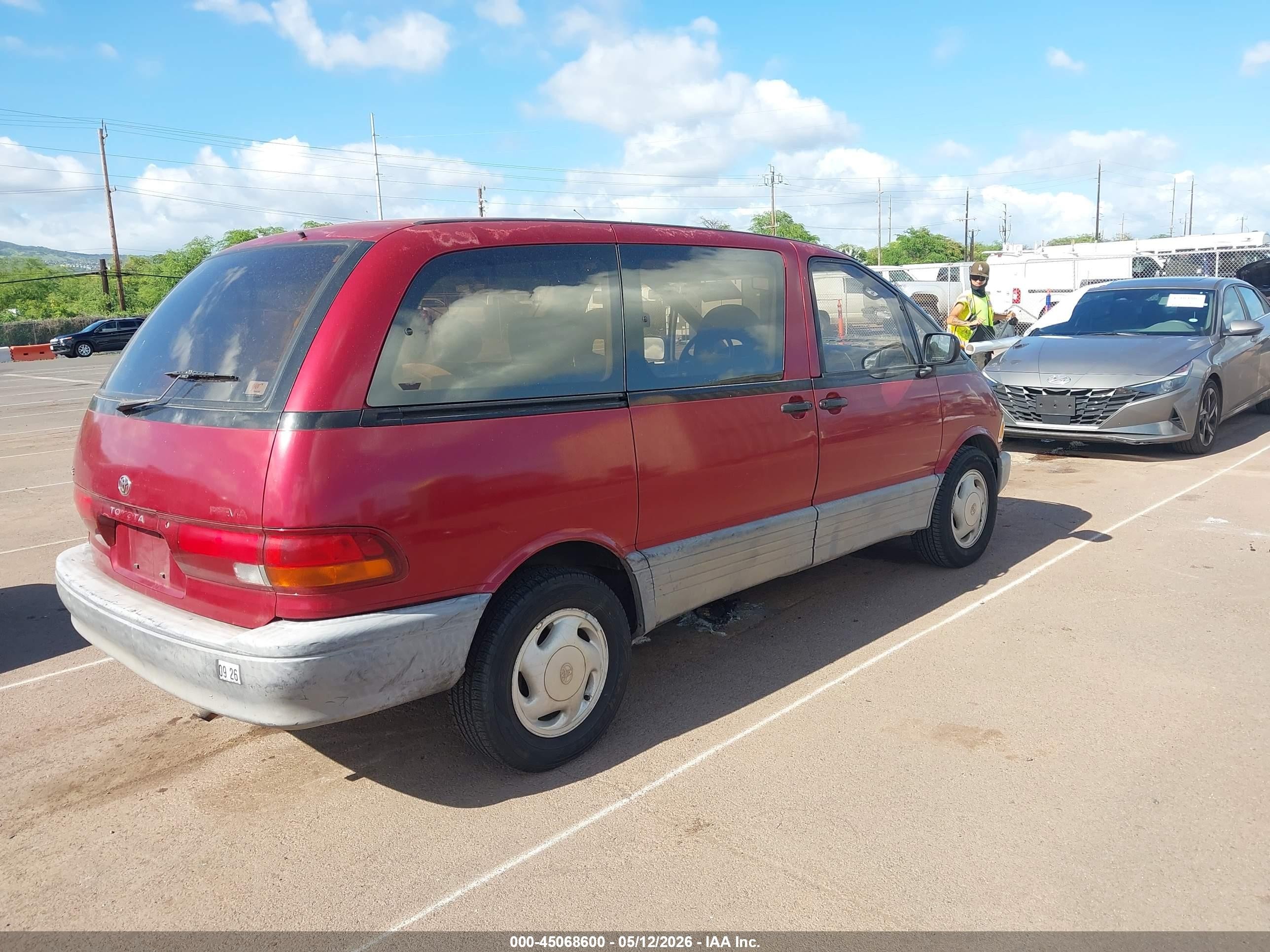1993 Toyota Previa Le Red vin: JT3AC12R3P1070629