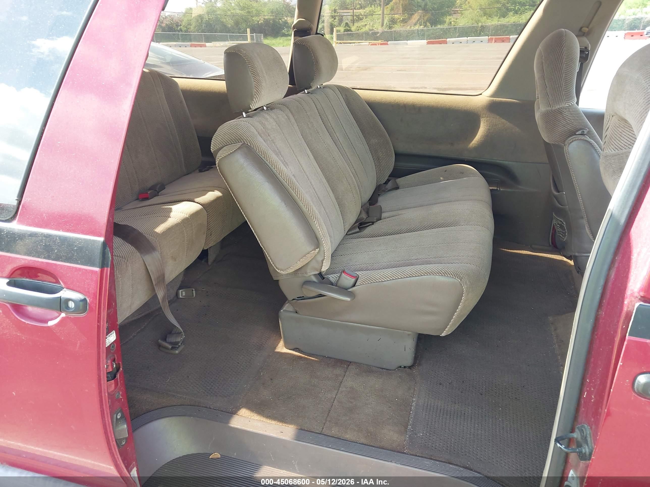 1993 Toyota Previa Le Red vin: JT3AC12R3P1070629