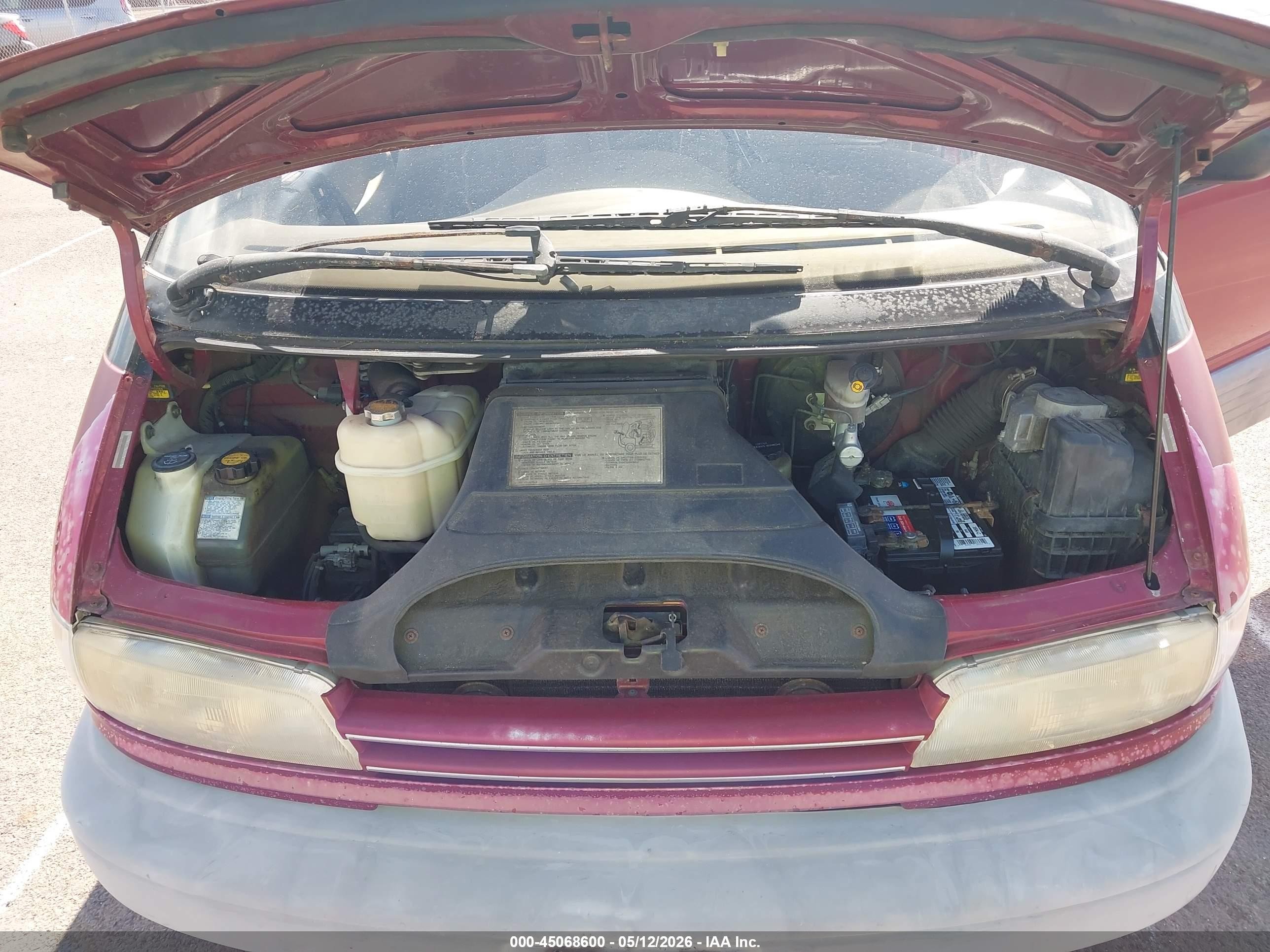 1993 Toyota Previa Le Red vin: JT3AC12R3P1070629