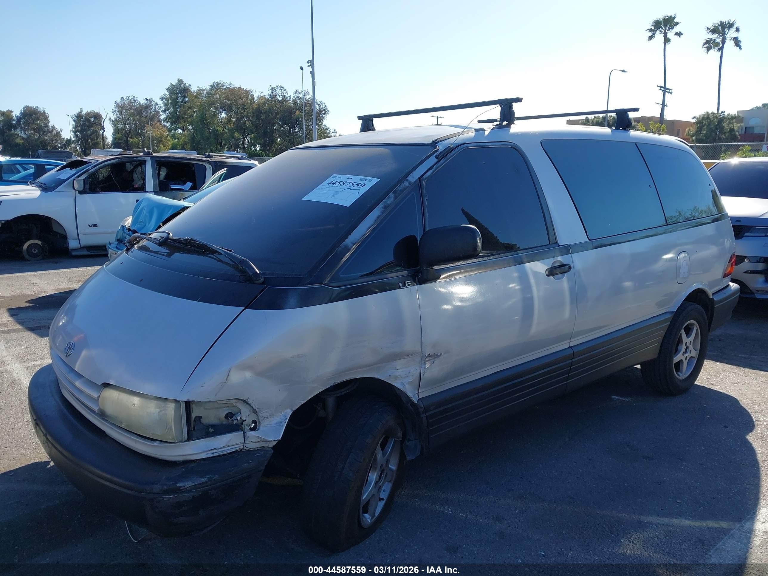 1991 Toyota Previa Le Silver vin: JT3AC12R4M0029895